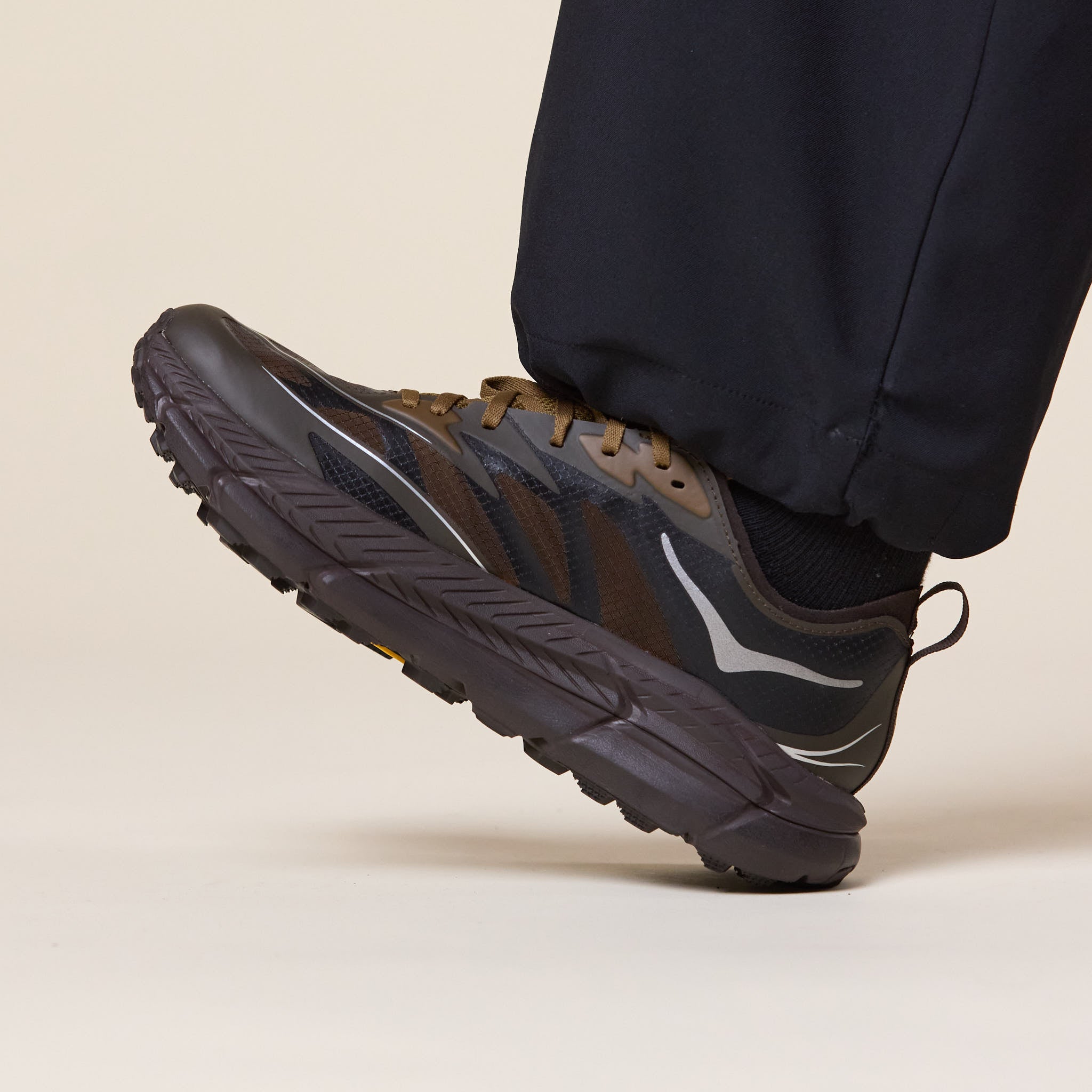 HOKA - Mafate Speed 4 Lite - Tree Bark / Cast Iron