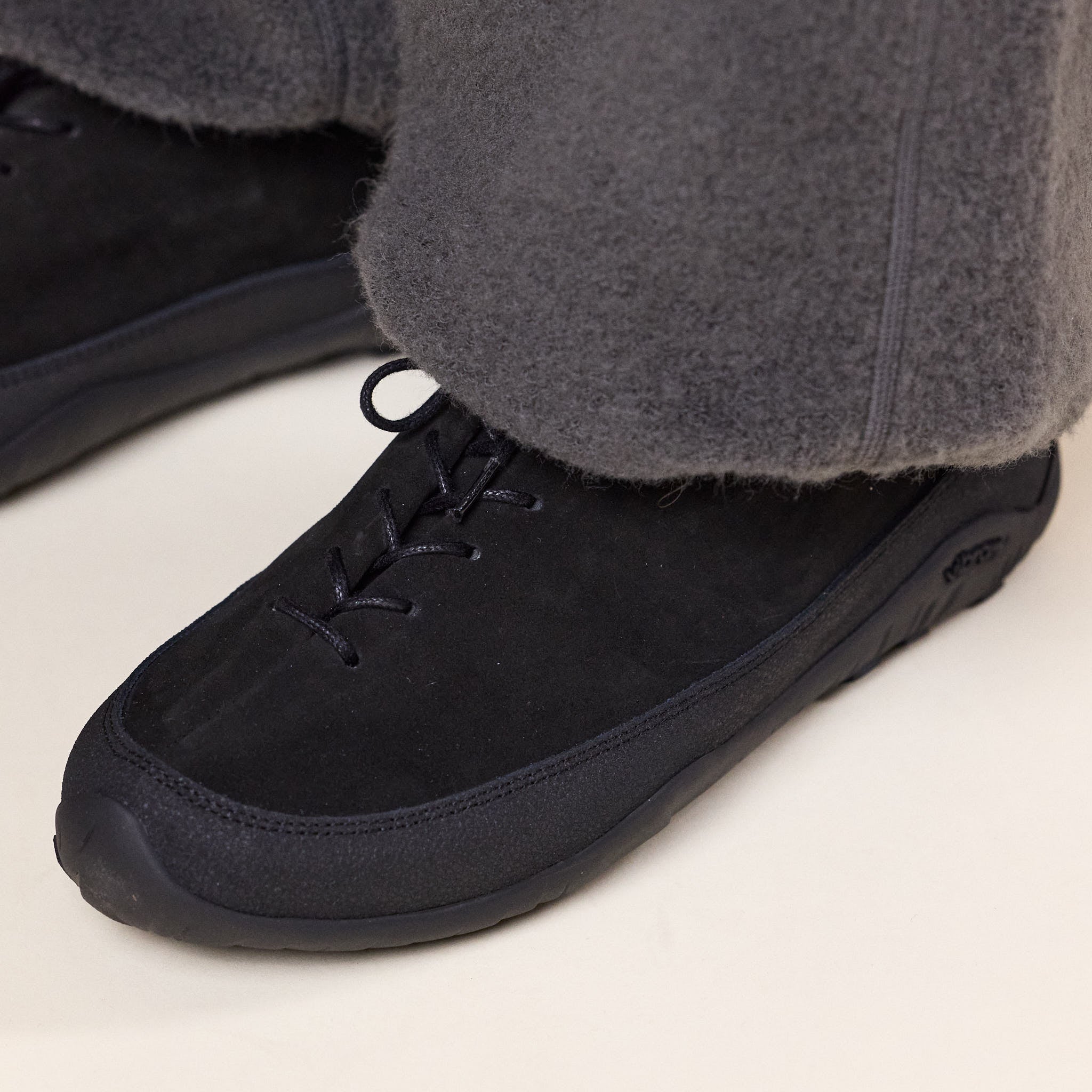 Tarvas - Wanderer Suede - Black