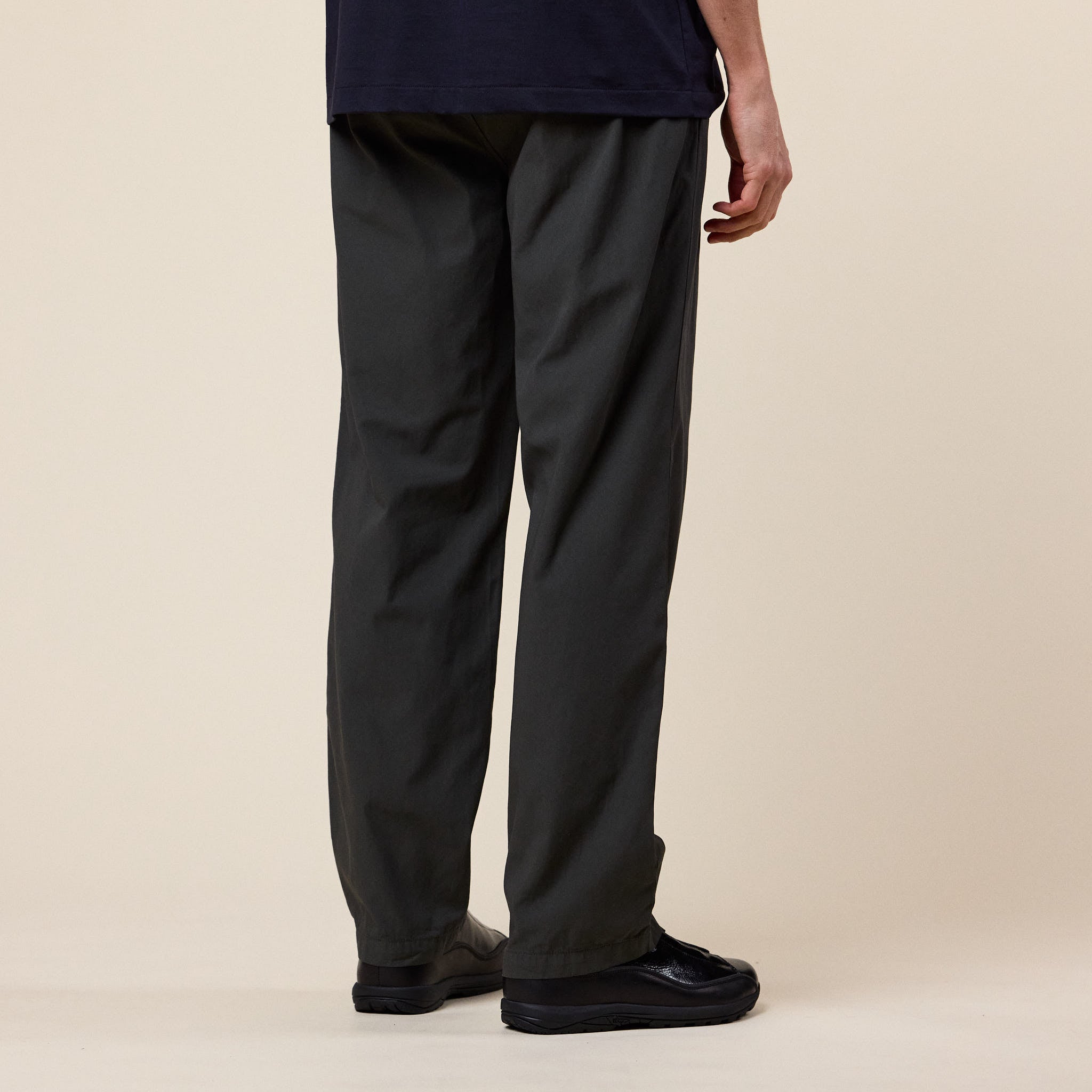 Still by Hand - Garment Dyed Cotton Twill Trousers - Dark Olive
