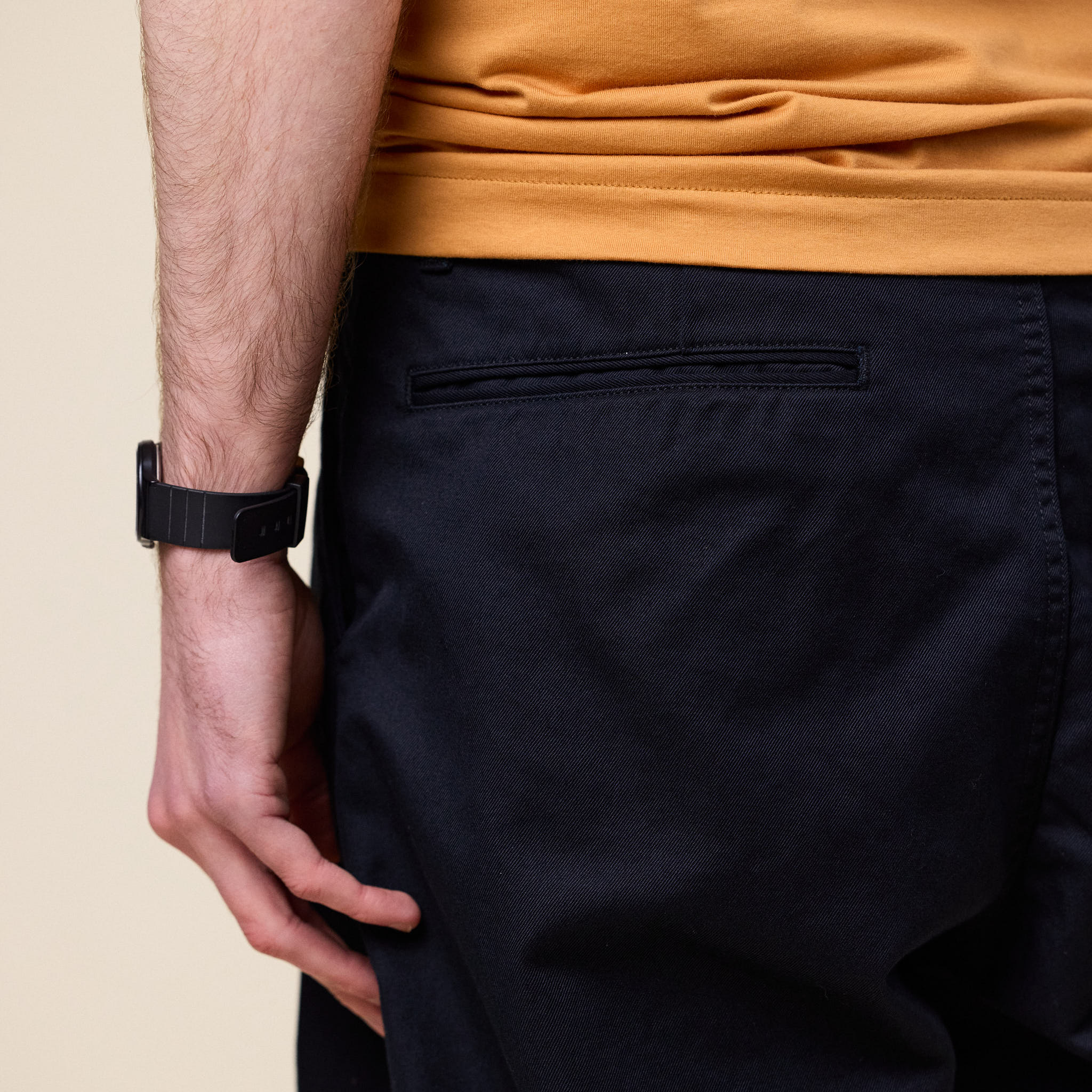Still by Hand - Tapered Pleated Selvedge Chino - Black Navy