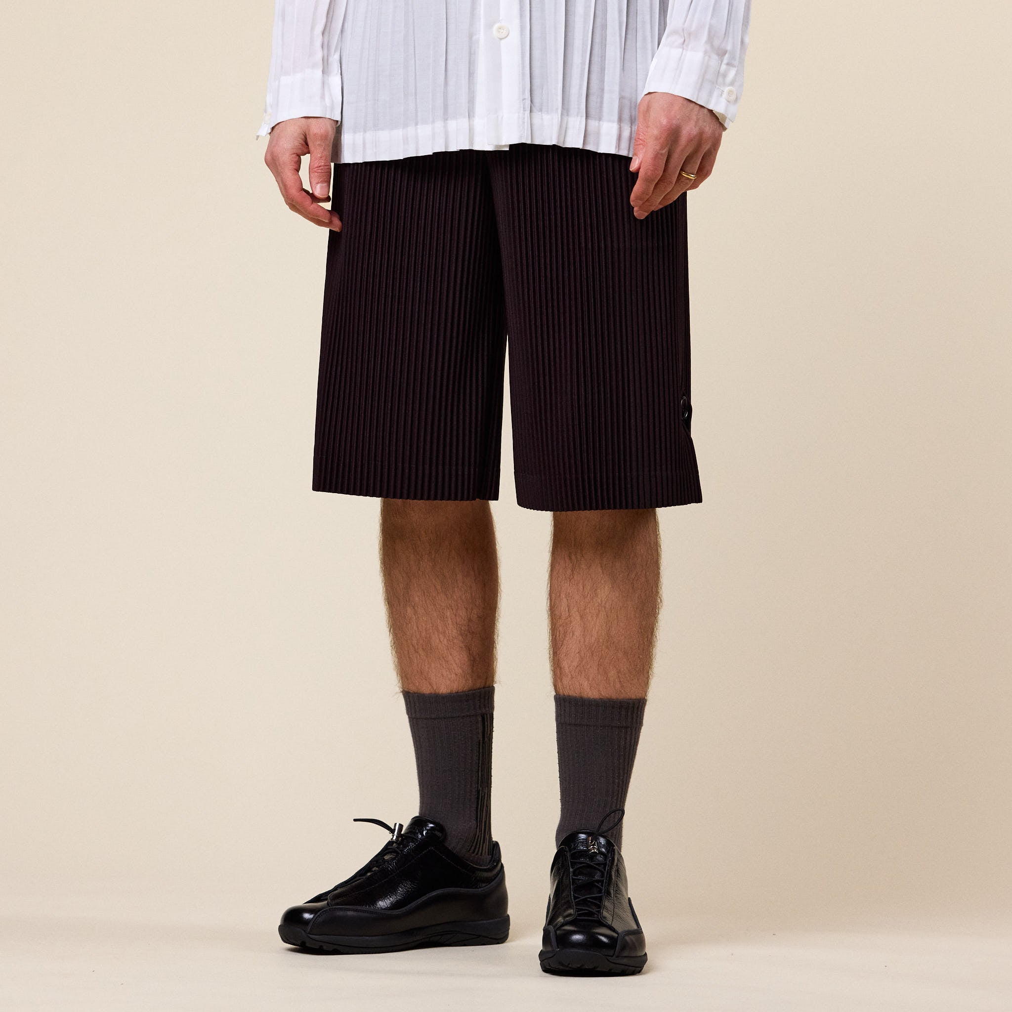 Homme Plissé Issey Miyake - Wear or Wrap Pleated Shorts - Aubergine Black