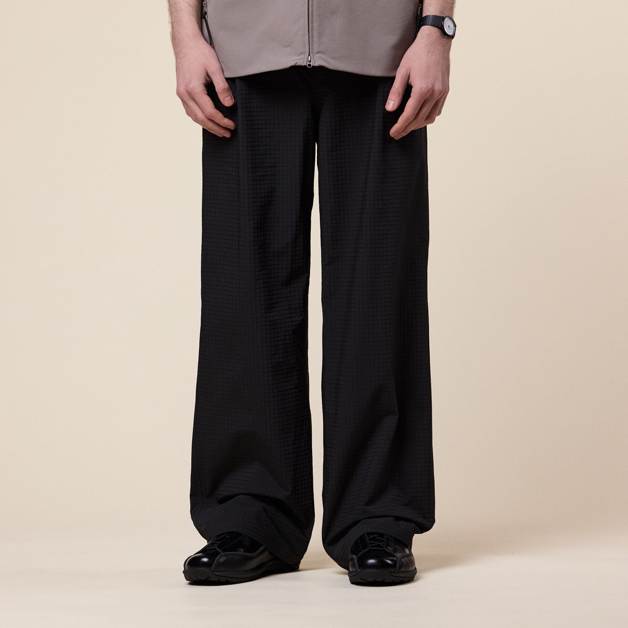 Hiking Patrol - Waypoint Rip-Stop Pleated Trouser - Charcoal Black