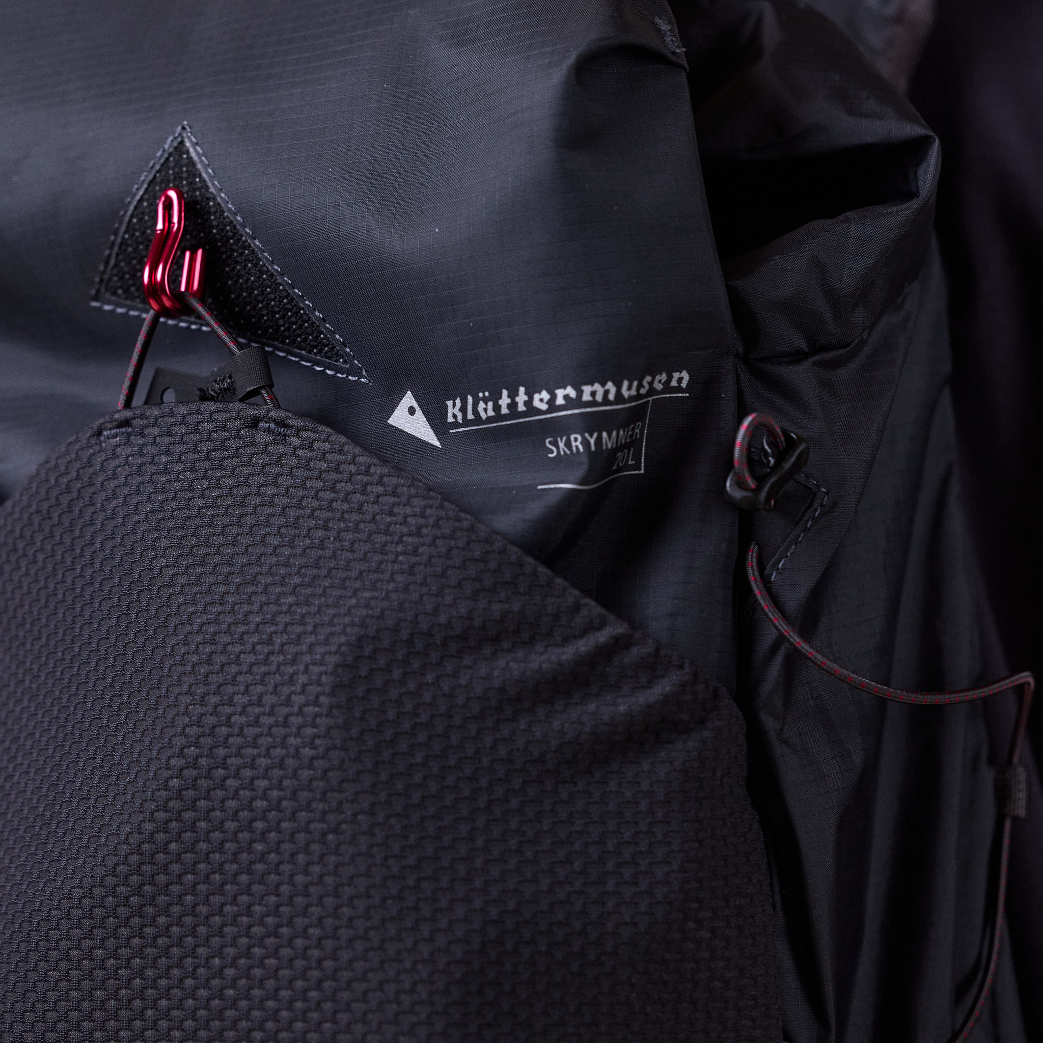 Klättermusen - Skyrymner 20L Backpack - Raven Black