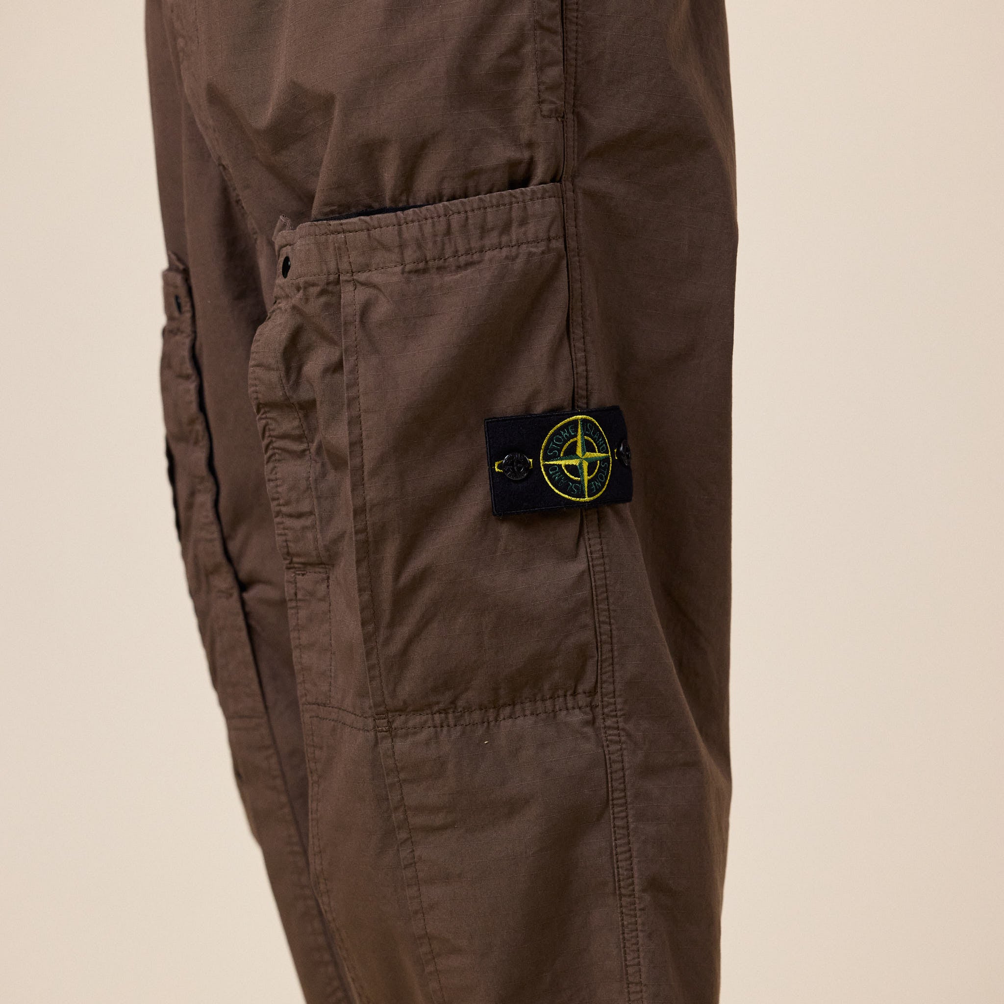 Stone Island - Loose Fit Cargo Trousers - Umber