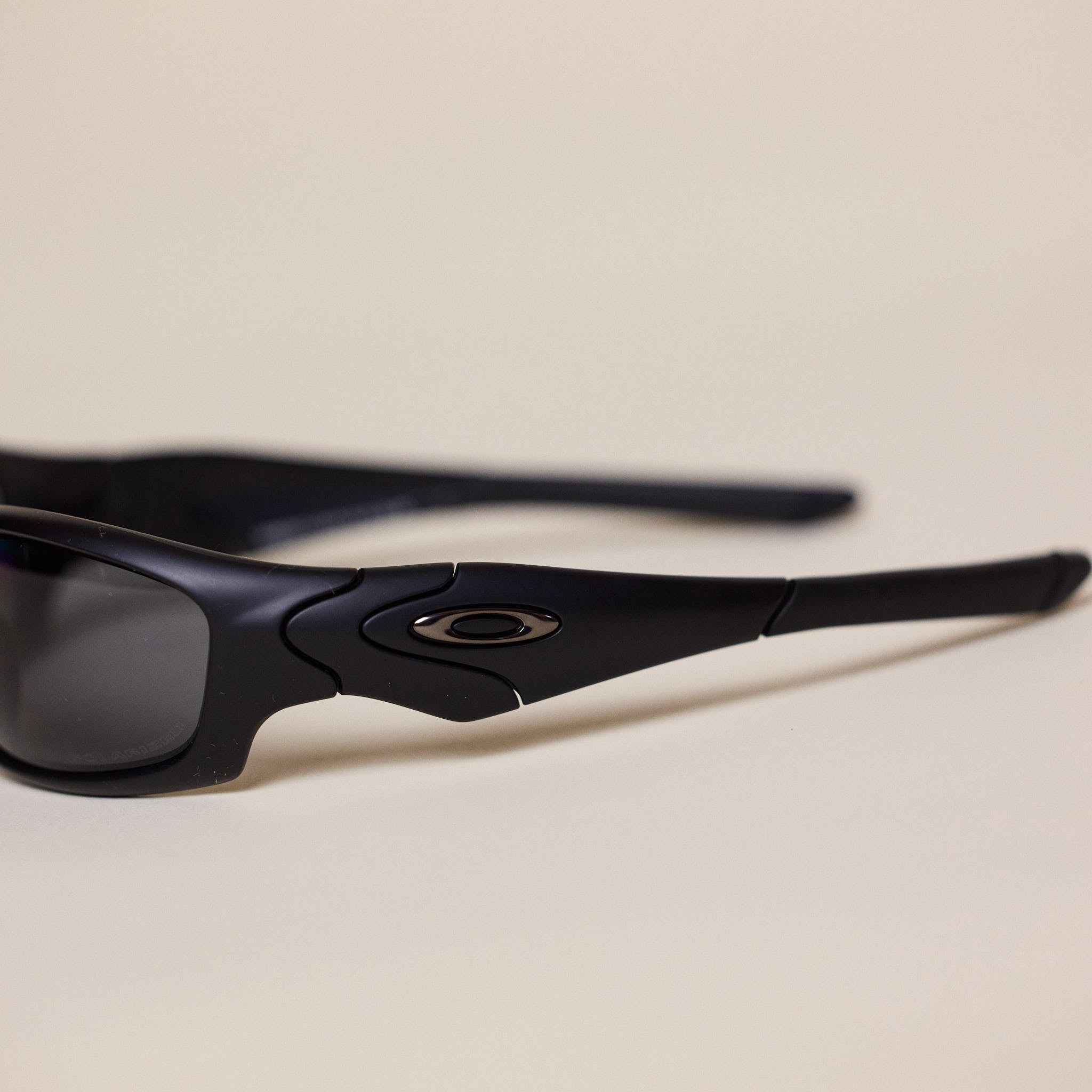 Oakley - Straight Jacket Sunglasses - Matte Black / Grey Polarized