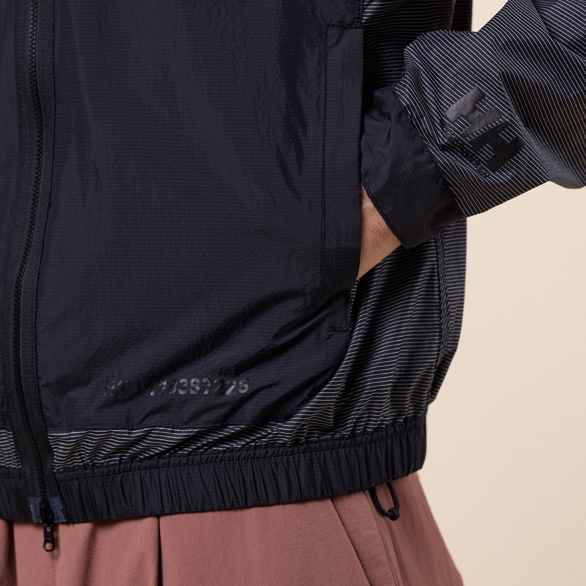 Helly Hansen Archive HH-118389225 - Arc Reversible Breeze Jacket - Black