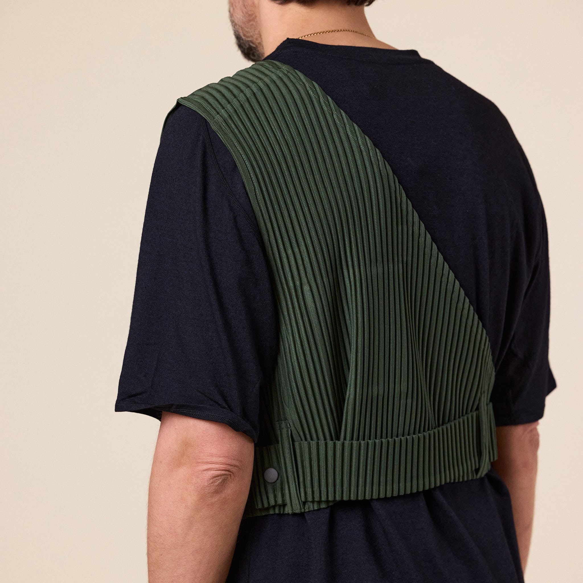 Homme Plissé Issey Miyake - Painters Gear Vest - Duomo Door Green
