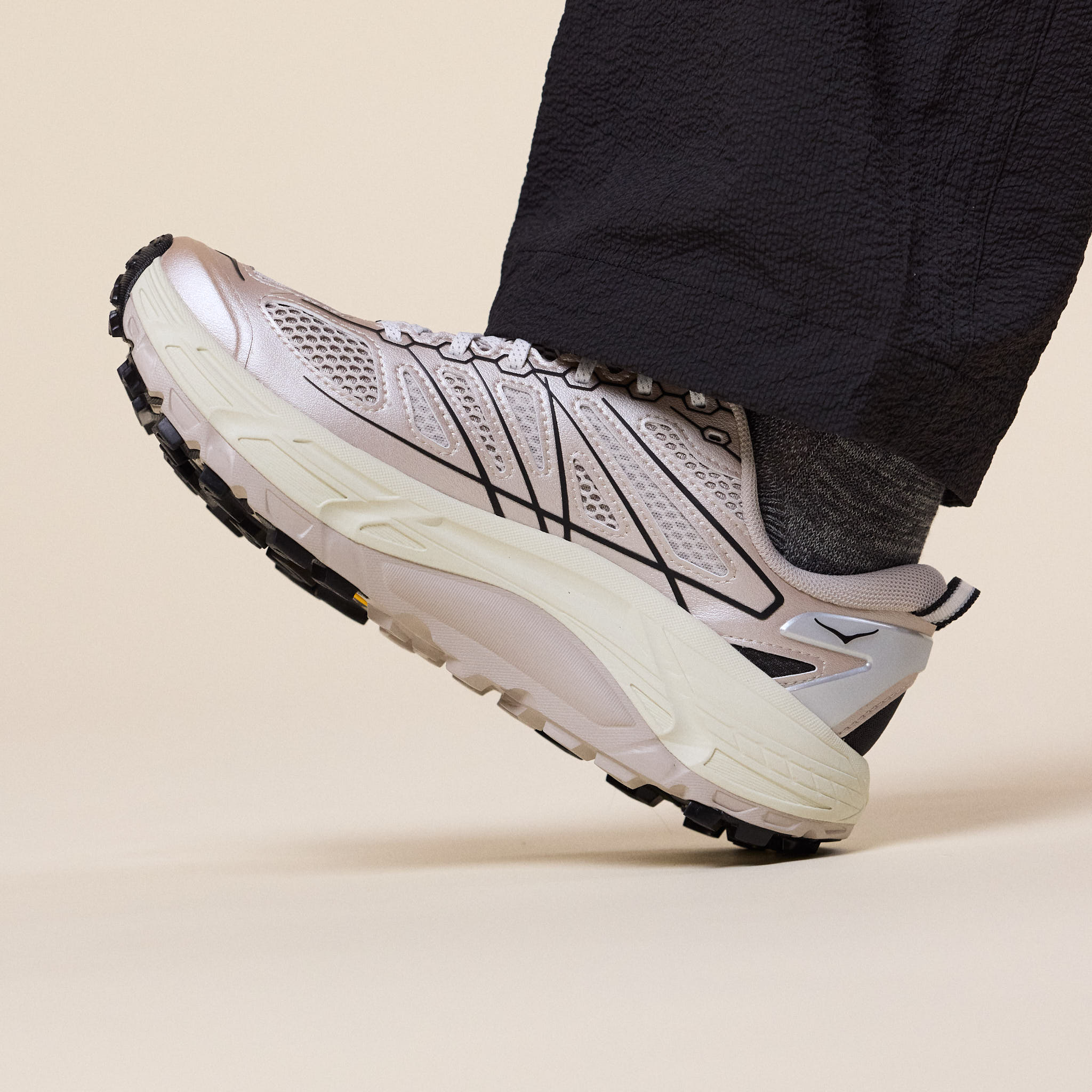 HOKA - Mafate Speed 2 Stealth Tech - Putty / Black