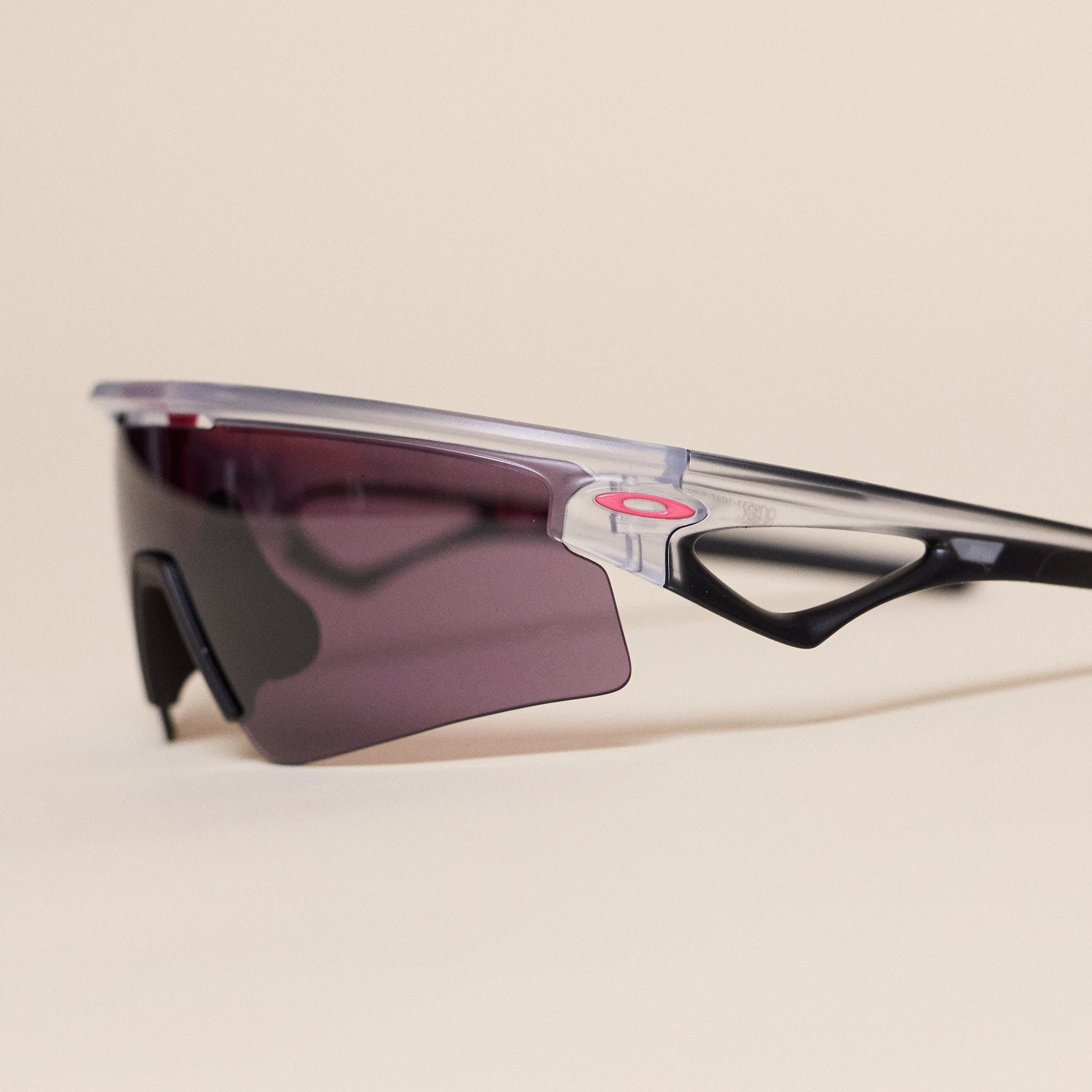 Oakley - Sphaera™️ Strike Sunglasses Giro d'Italia Collection - Matte Clear / Prizm Road Black