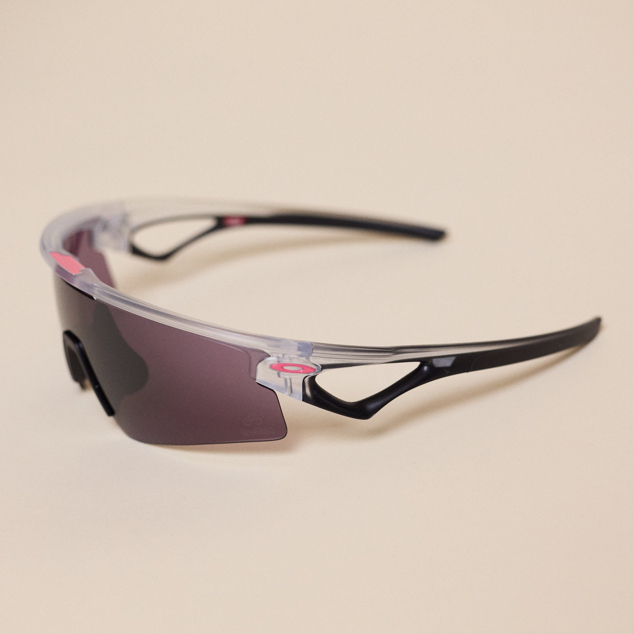 Oakley - Sphaera™️ Strike Sunglasses Giro d'Italia Collection - Matte Clear / Prizm Road Black