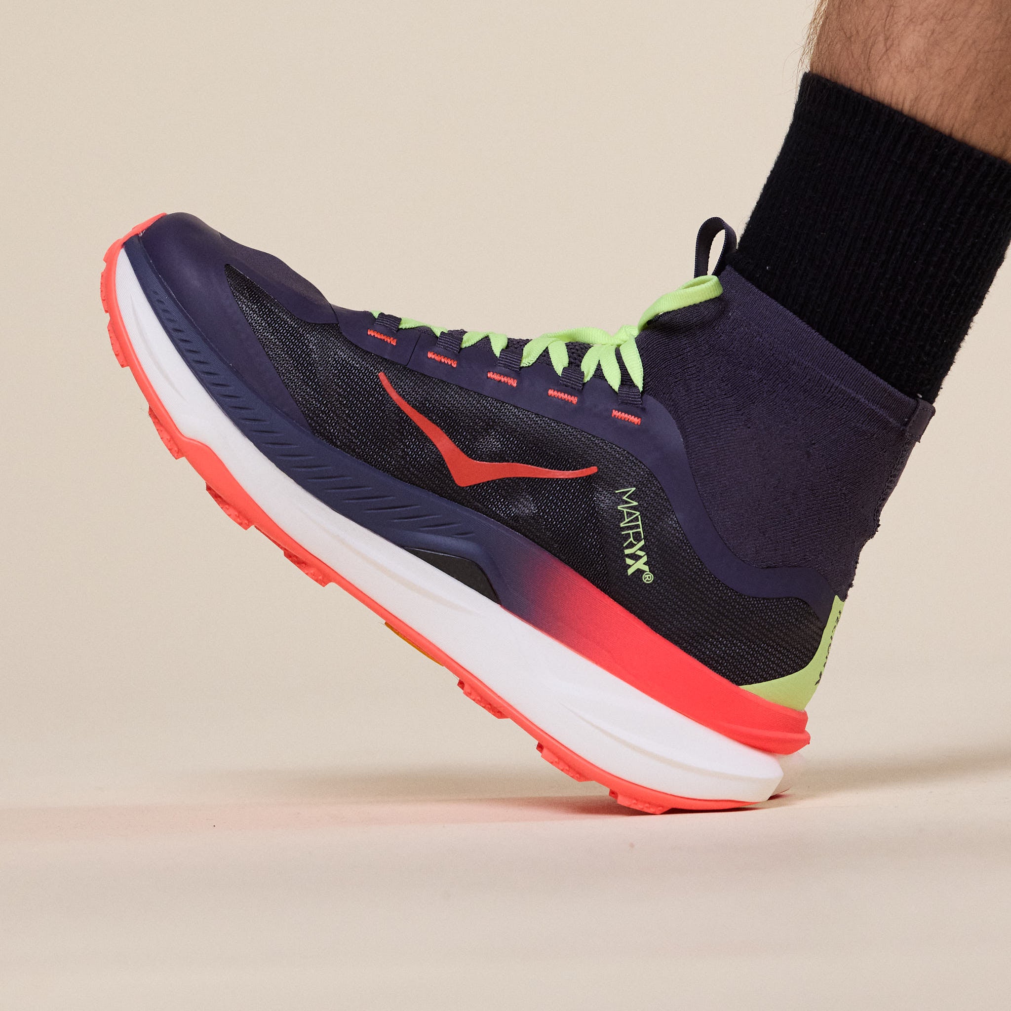 HOKA - Tecton X3 - Squid Ink / Neon Flame