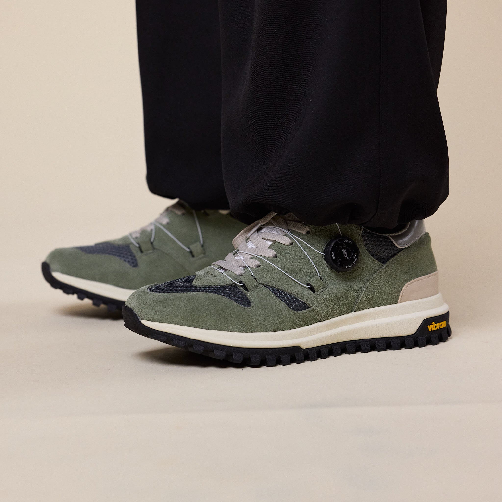 Playground Japan - The Naughty Trainer - Grey Green