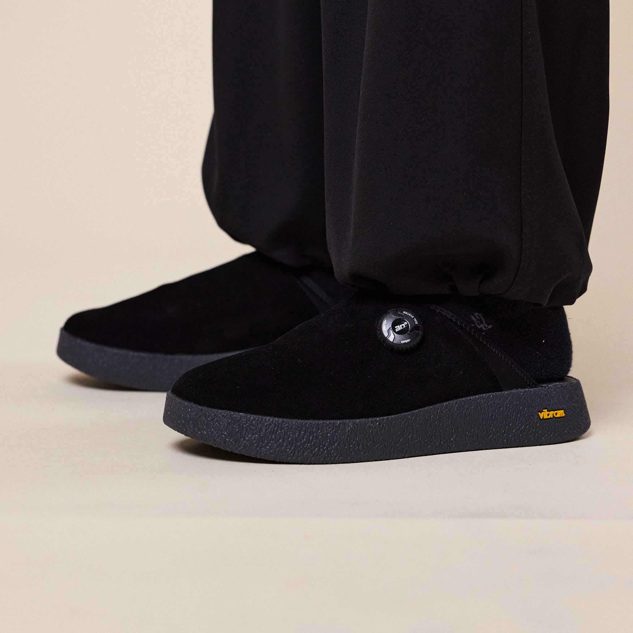 Playground Japan - Empty Sandals - Black