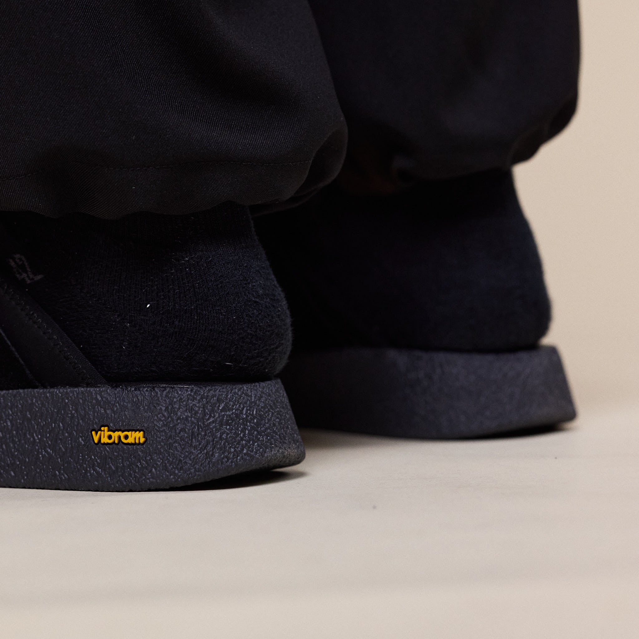 Playground Japan - Empty Sandals - Black