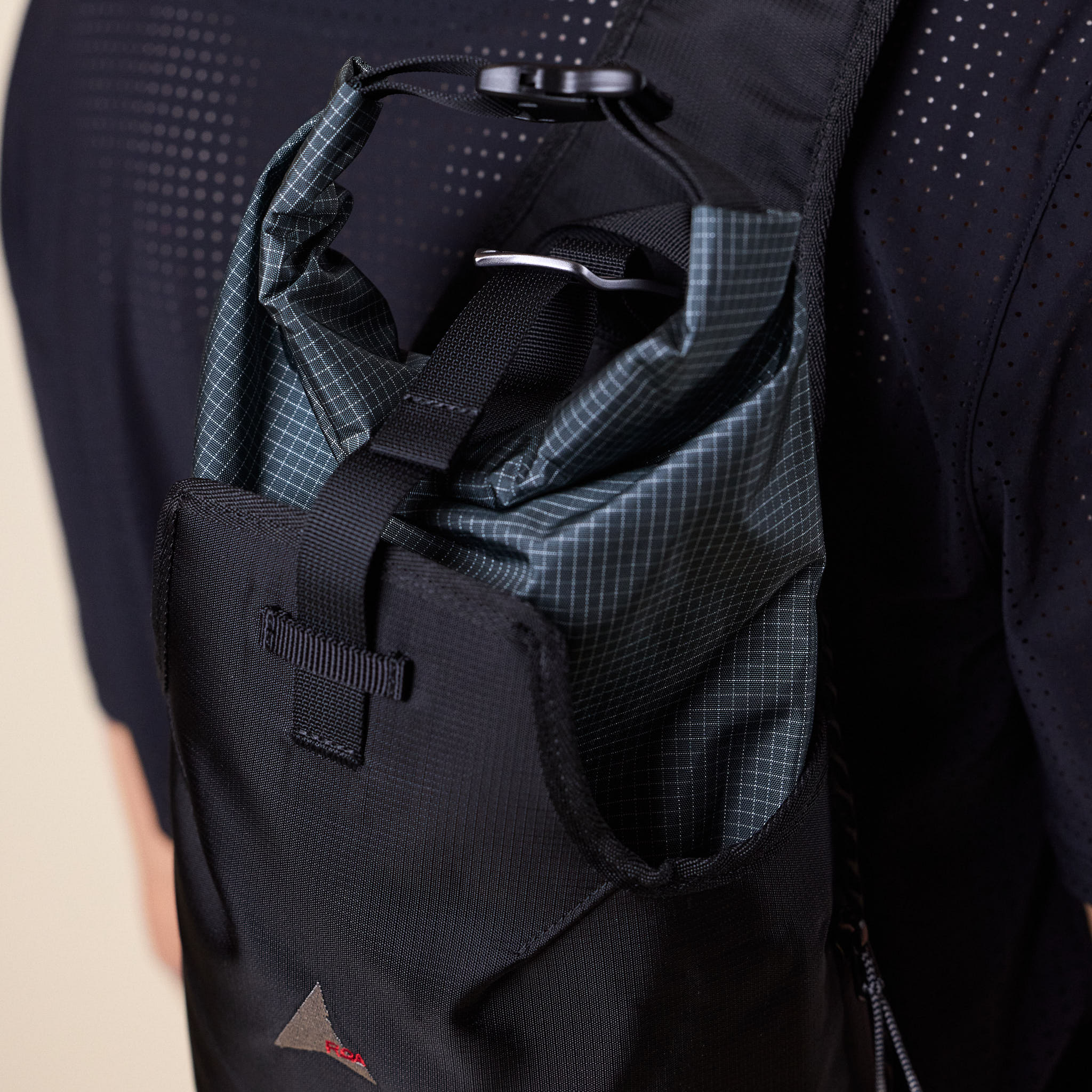 Roa Hiking - Tetsudo 5L Technical Shell Sling Bag - Black