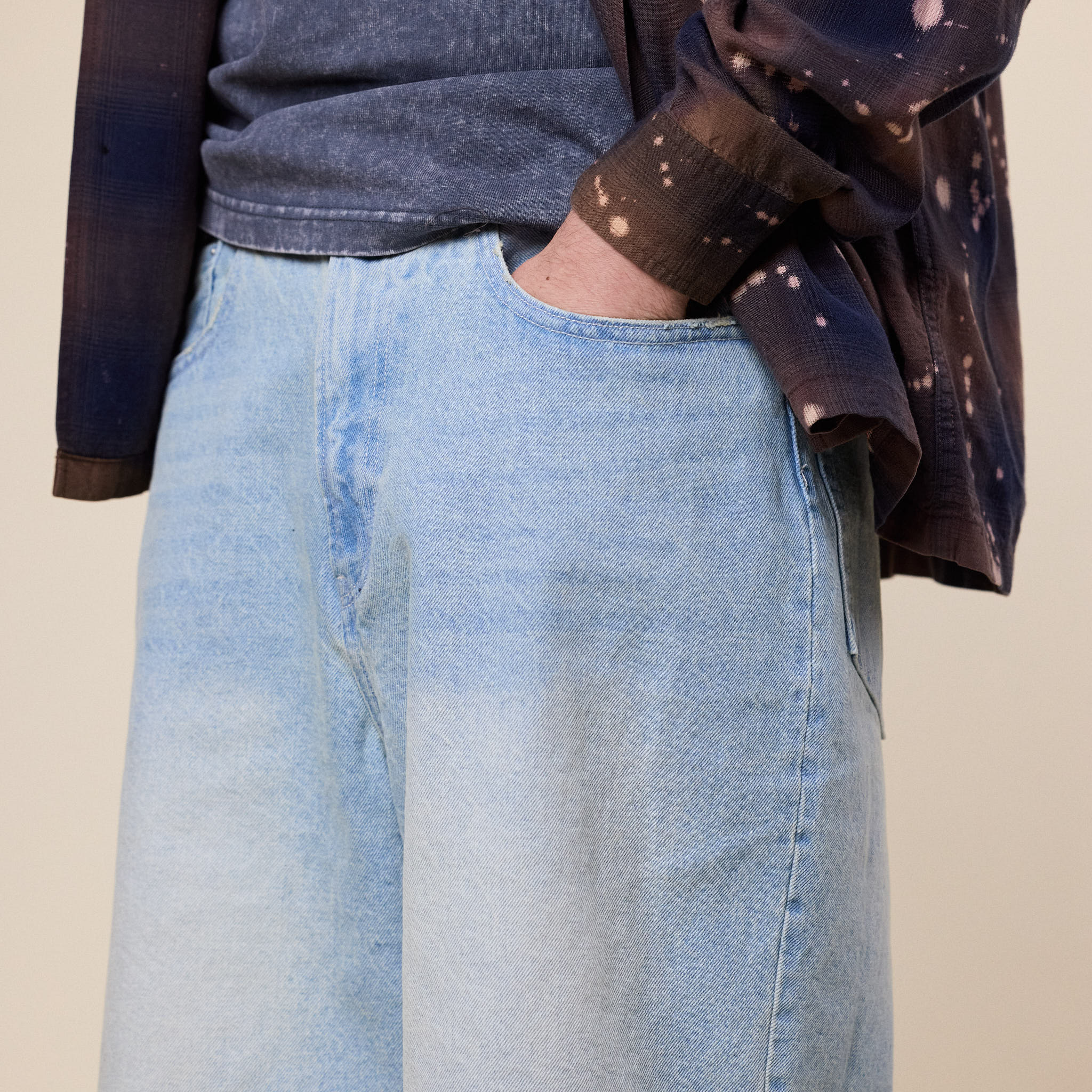 BEAMS - Damage Denim Wide Shorts - Ice Wash