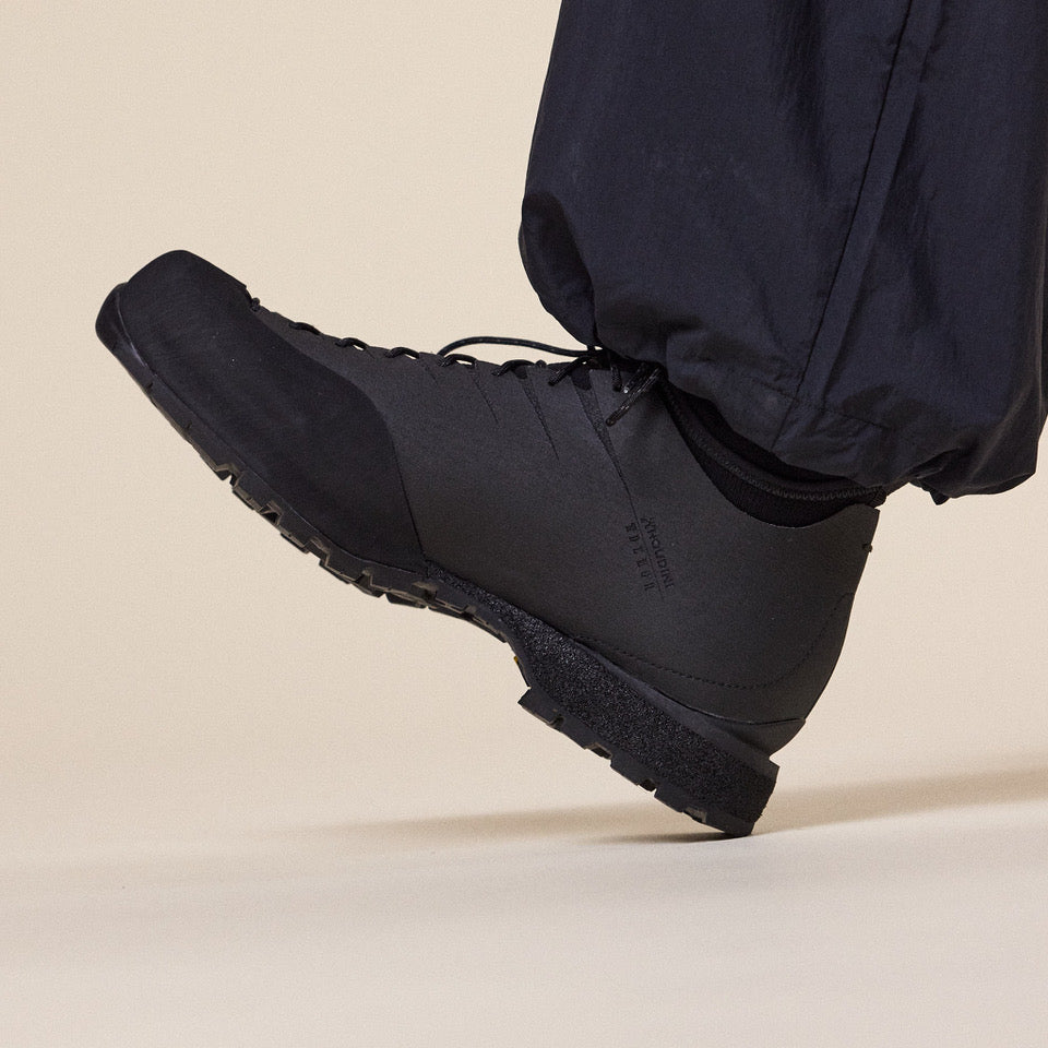Demon x Houdini - Silvestre Approach Shoe - Antracite Black