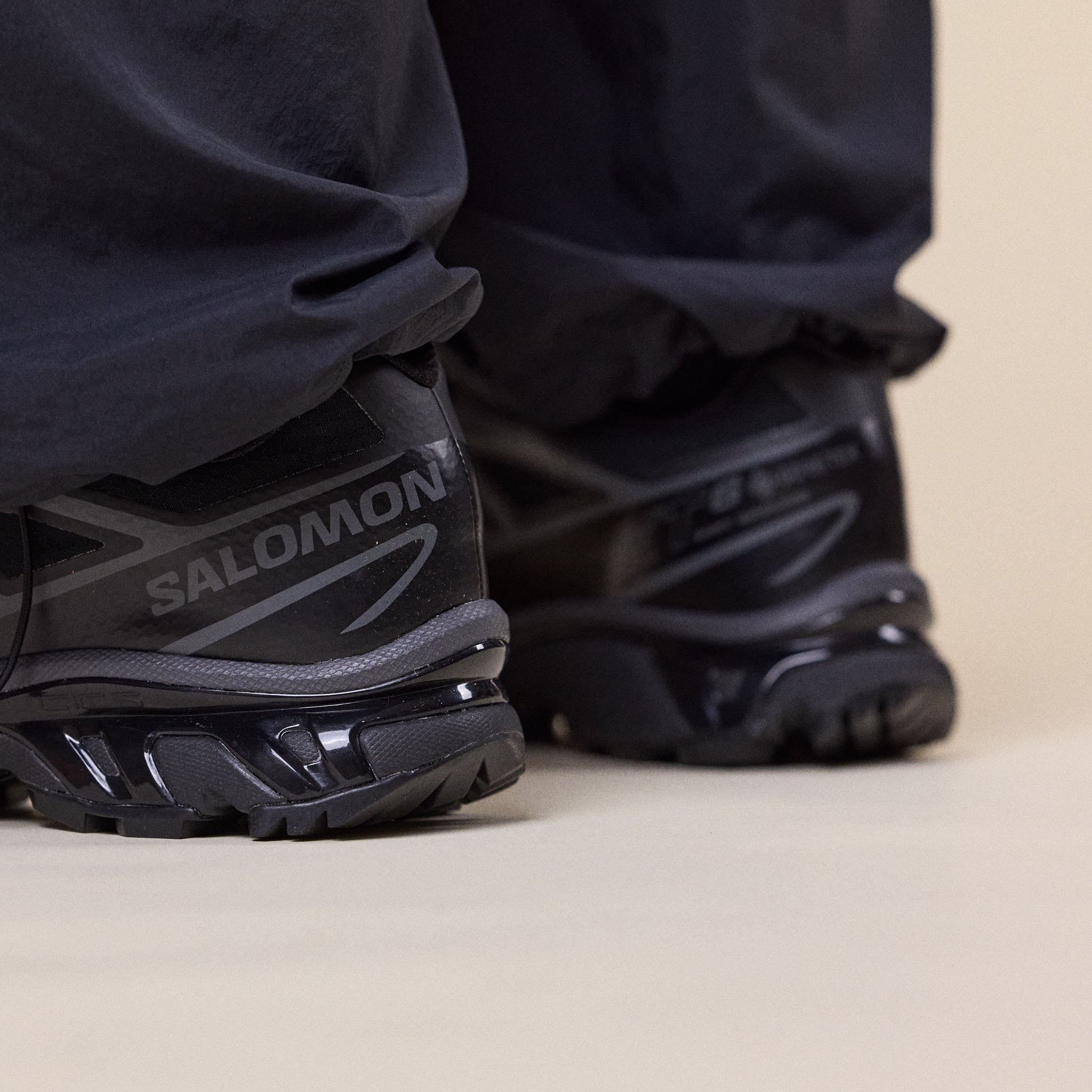 Salomon - XT-6 Gore-Tex - Black/Black/Asphalt