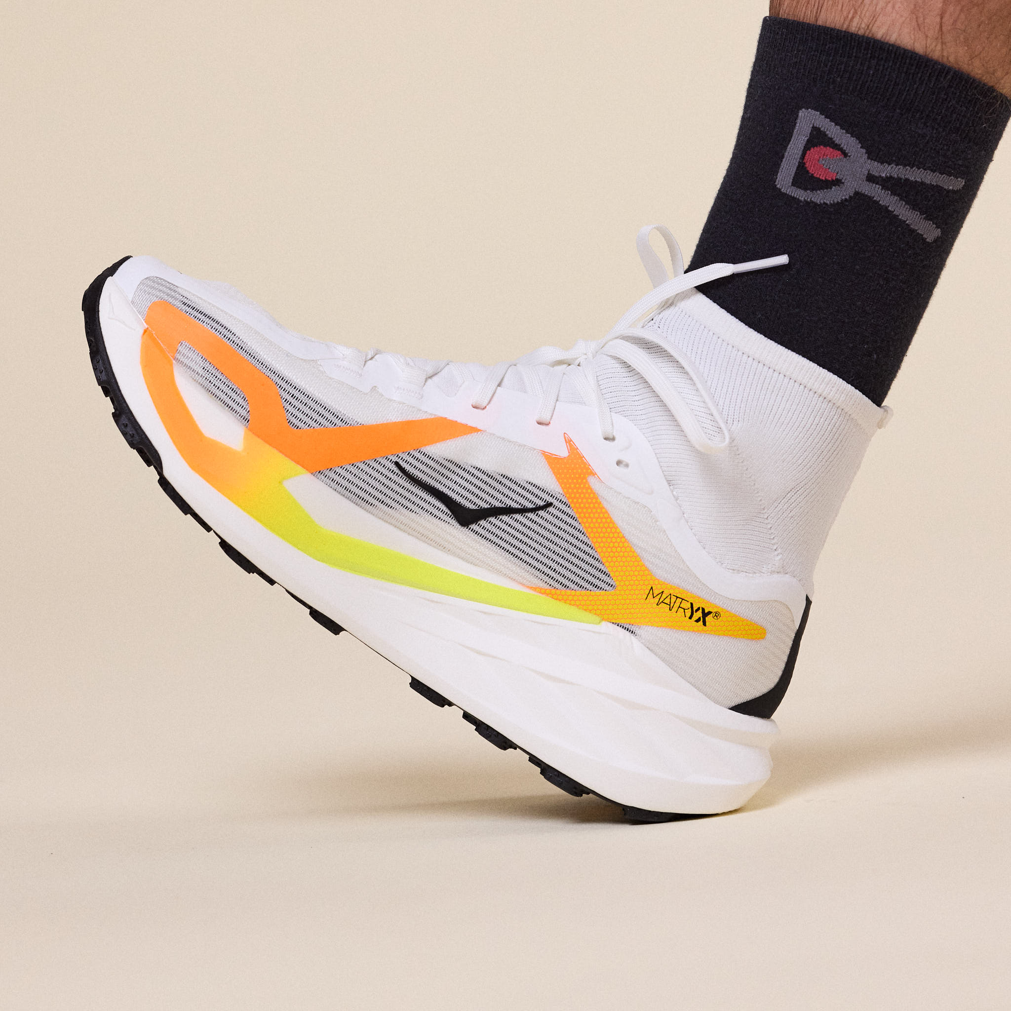 HOKA - Tecton X4 - Frost / Neon Tangerine
