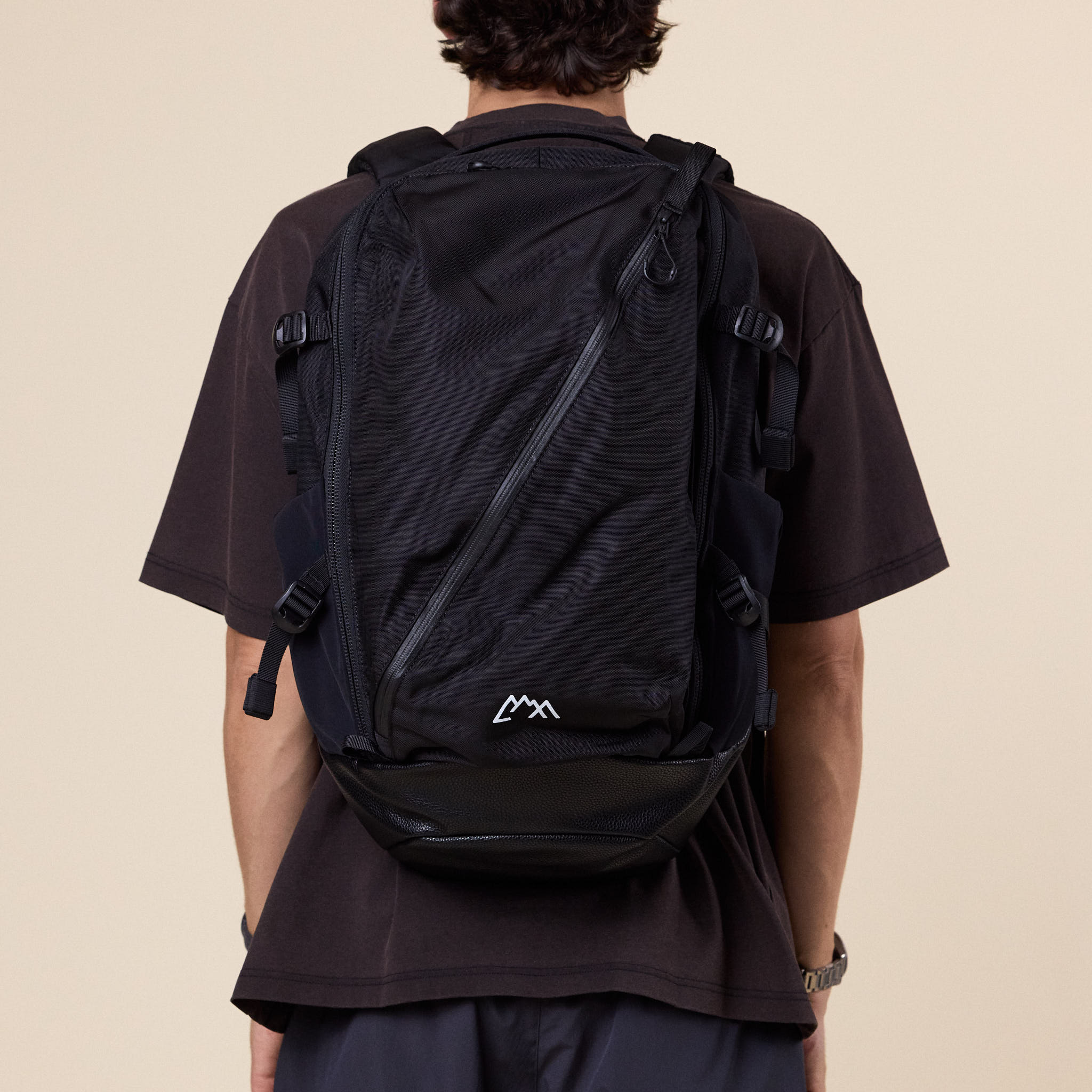 CMF Comfy Outdoor Garment - Backpackerz 32 Smooth Nylon Backpack - Black
