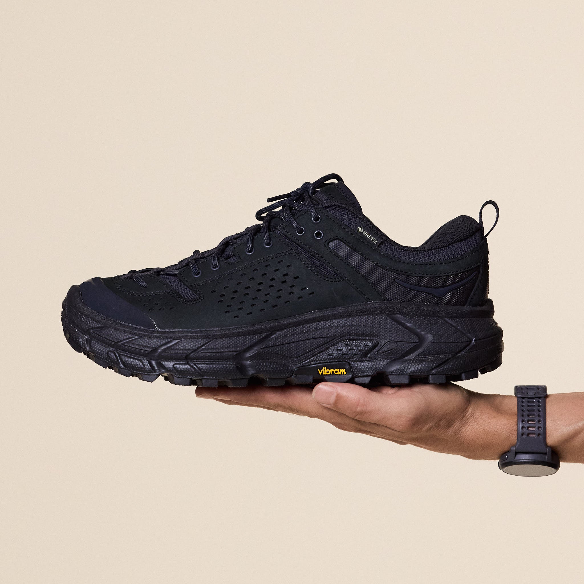 HOKA - Tor Ultra Lo Hiking Shoe - Black / Black