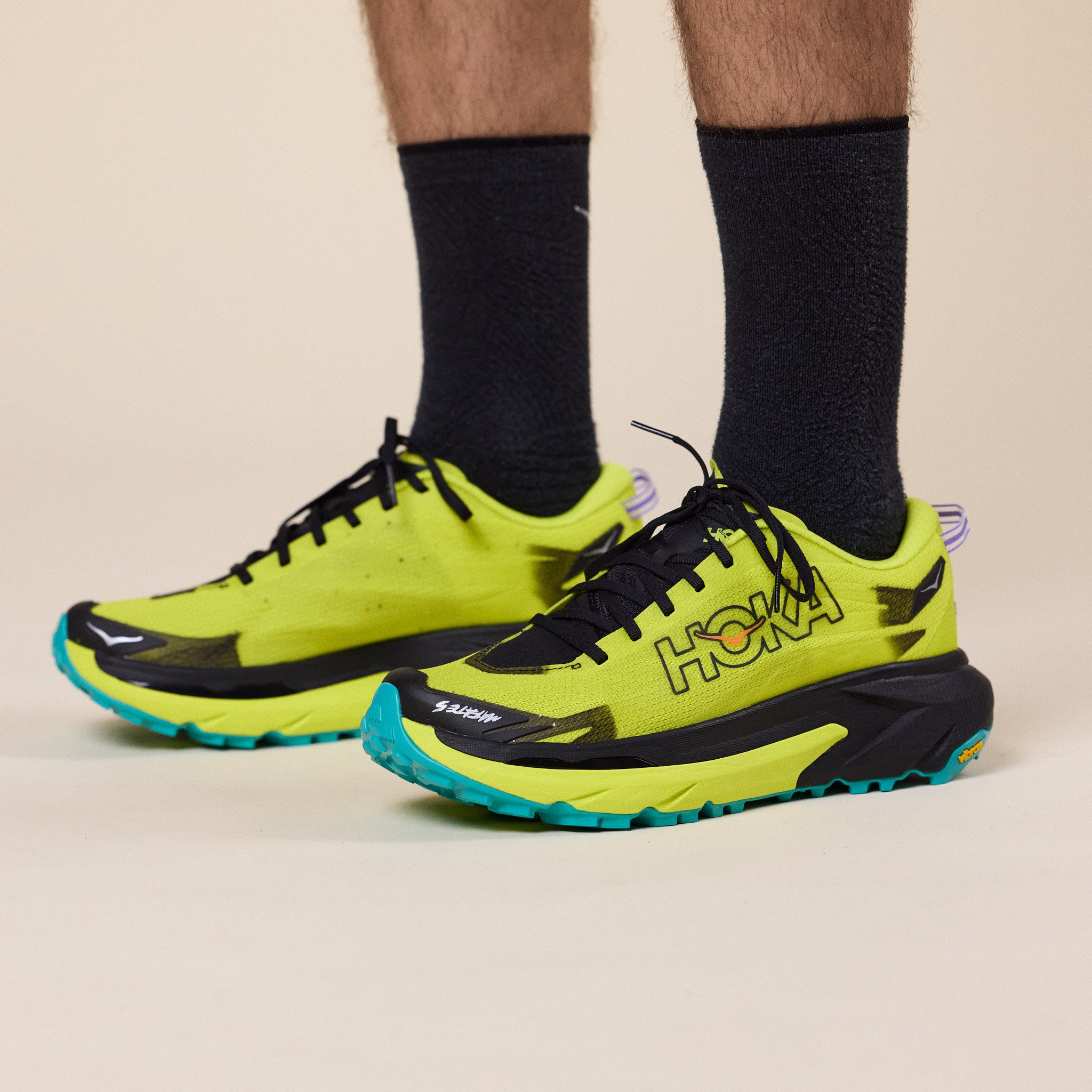 HOKA - Mafate 5 - Black / Hoka Citrus