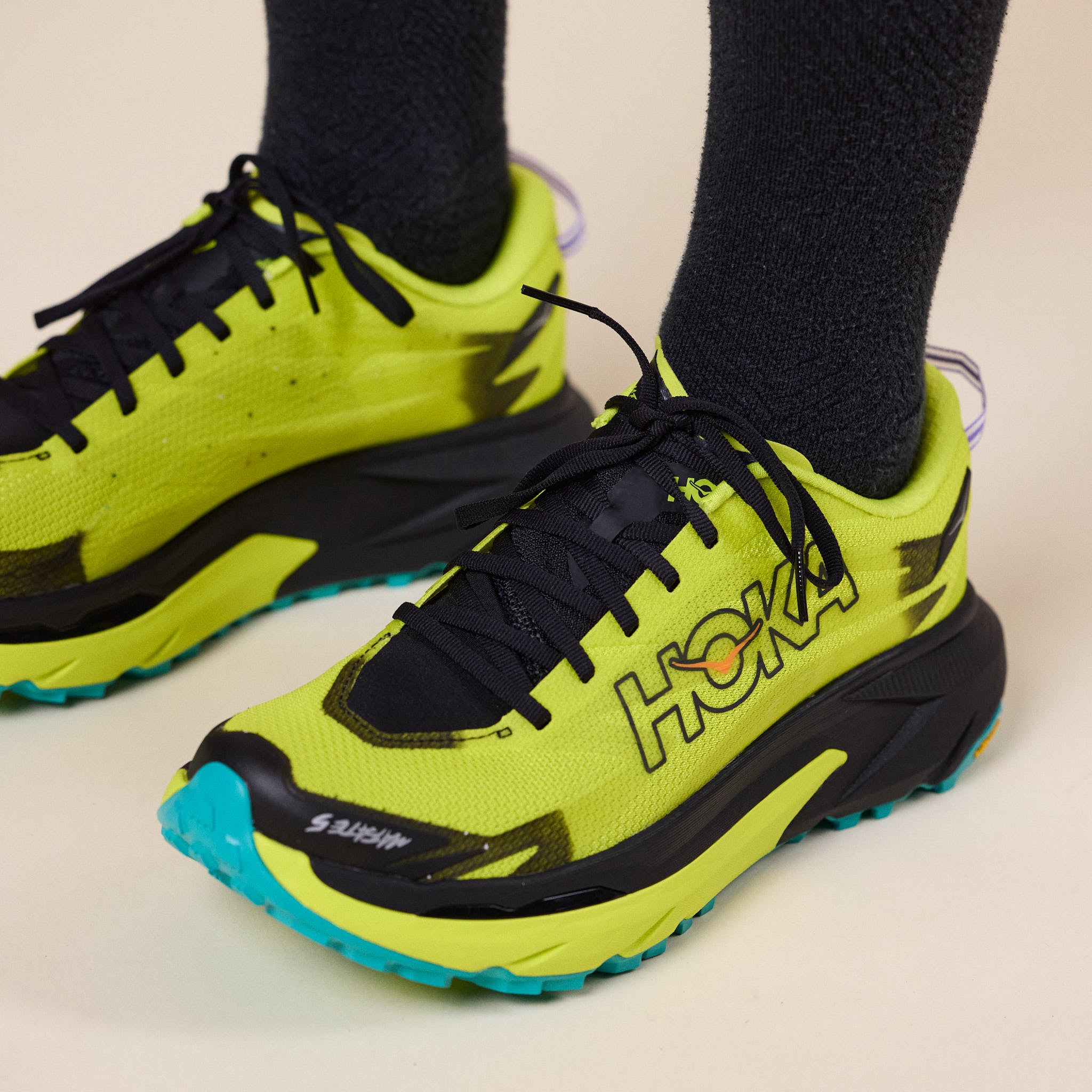 HOKA - Mafate 5 - Black / Hoka Citrus