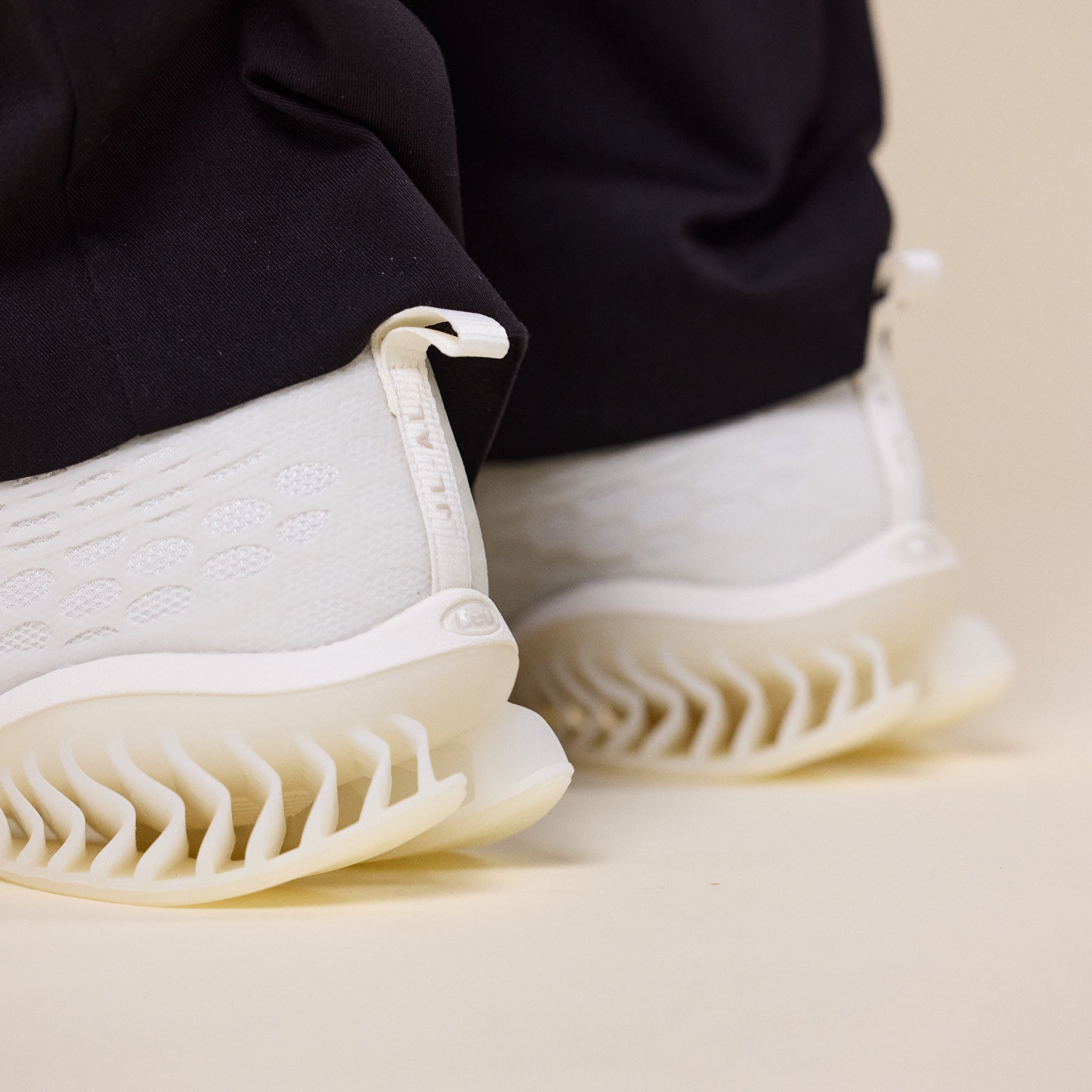 Puma x J.L-A.L - Cell Geo 1 Cage - Warm White