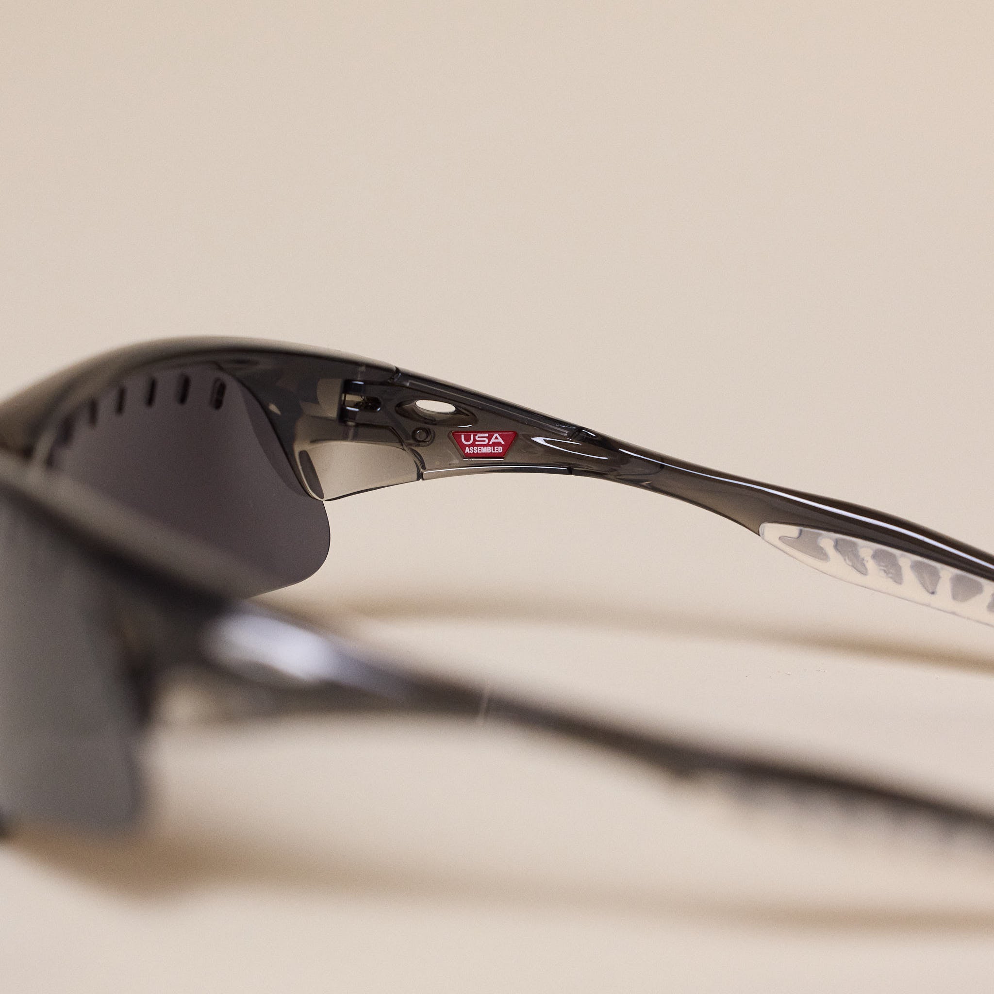 Satisfy x Oakley - Suture Jacket - Grey Smoke / Prizm Vented Black