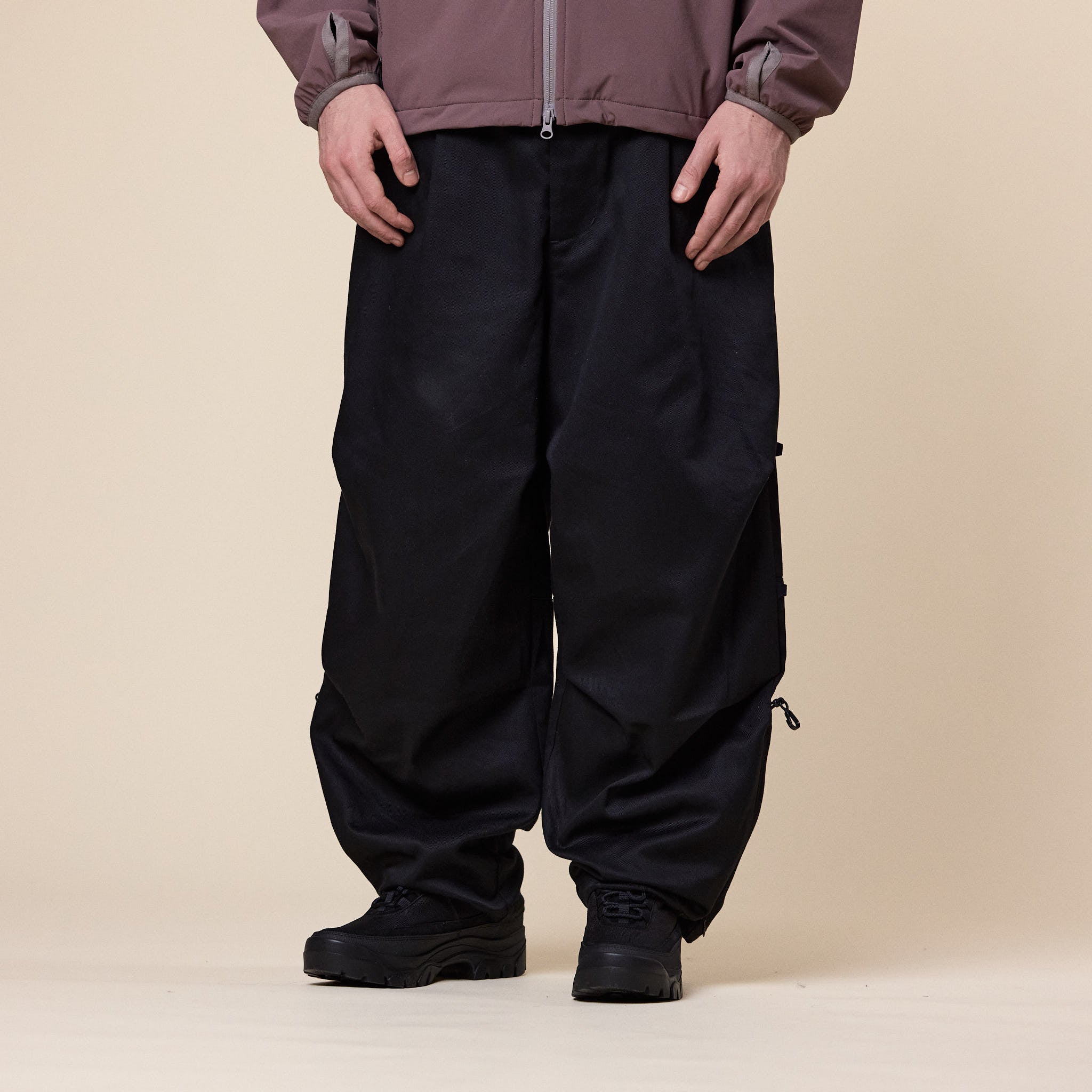 Poliquant - Changing Length Wide Zip Up Tucked Pants - Black