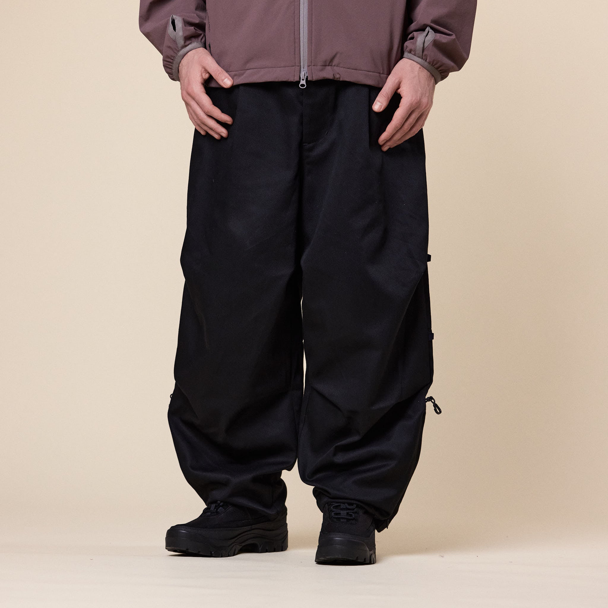 Poliquant - Changing Length Wide Zip Up Tucked Pants - Black