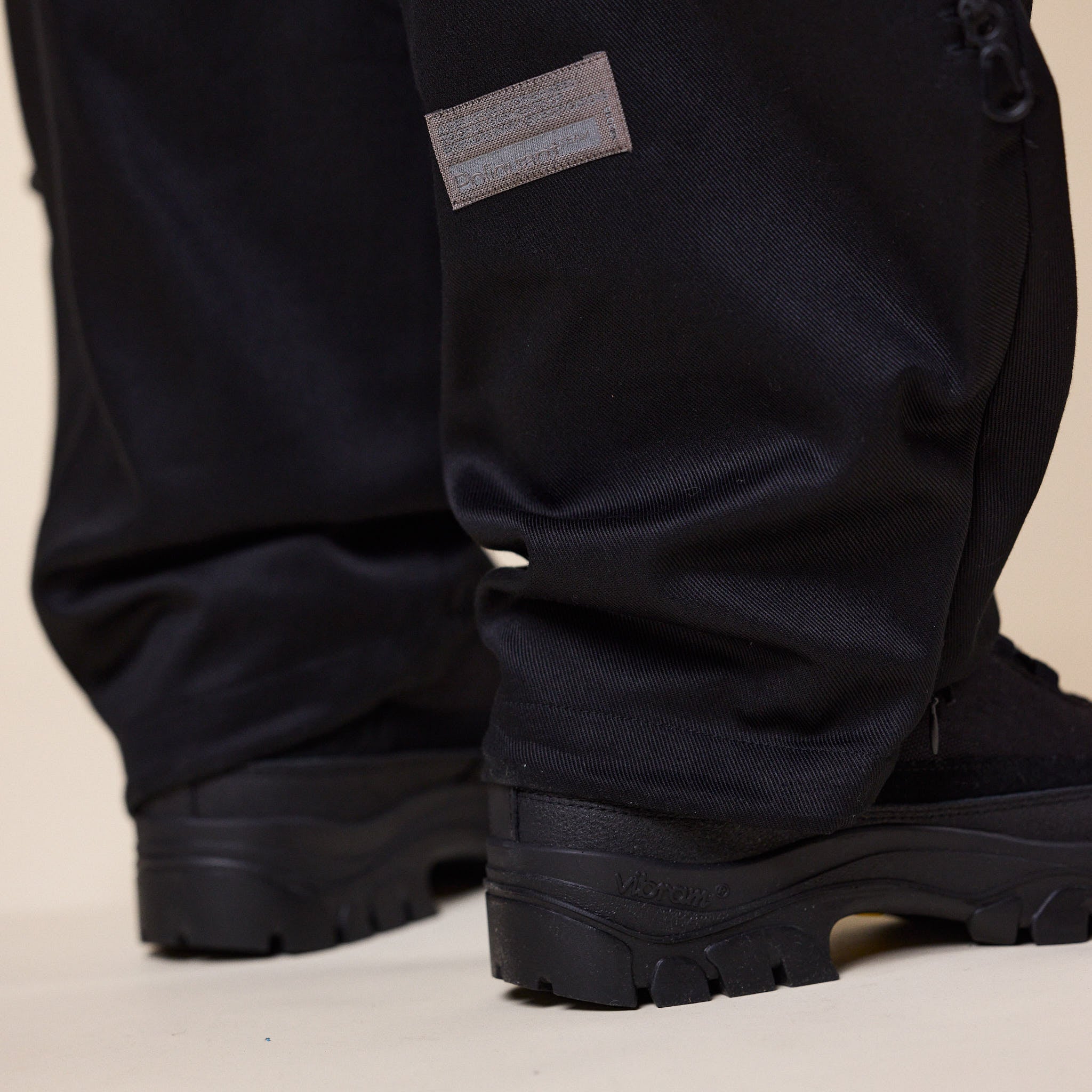 Poliquant - Changing Length Wide Zip Up Tucked Pants - Black