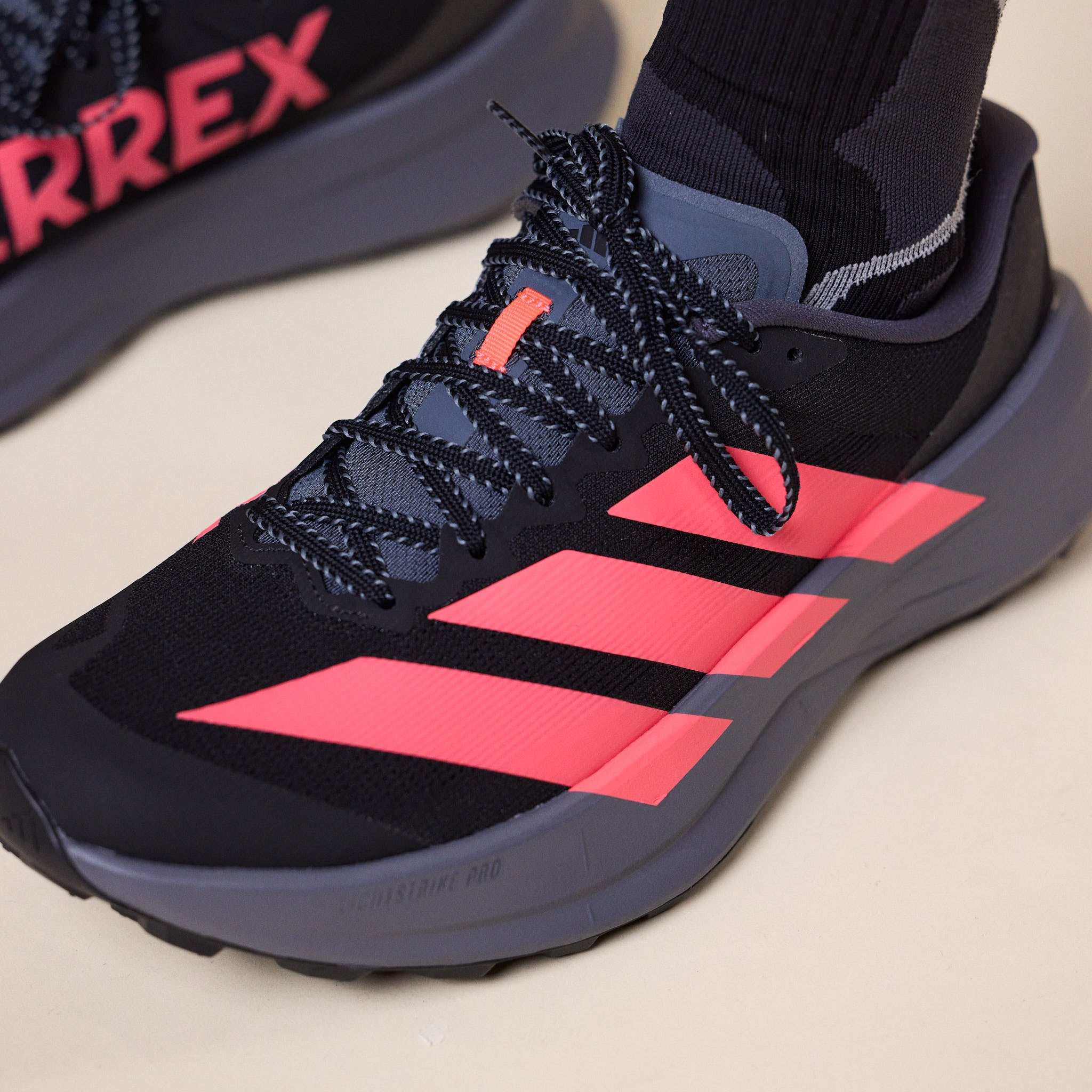 Adidas - Terrex Agravic SL - Core Black / Solar Turbo / Aurora Onix