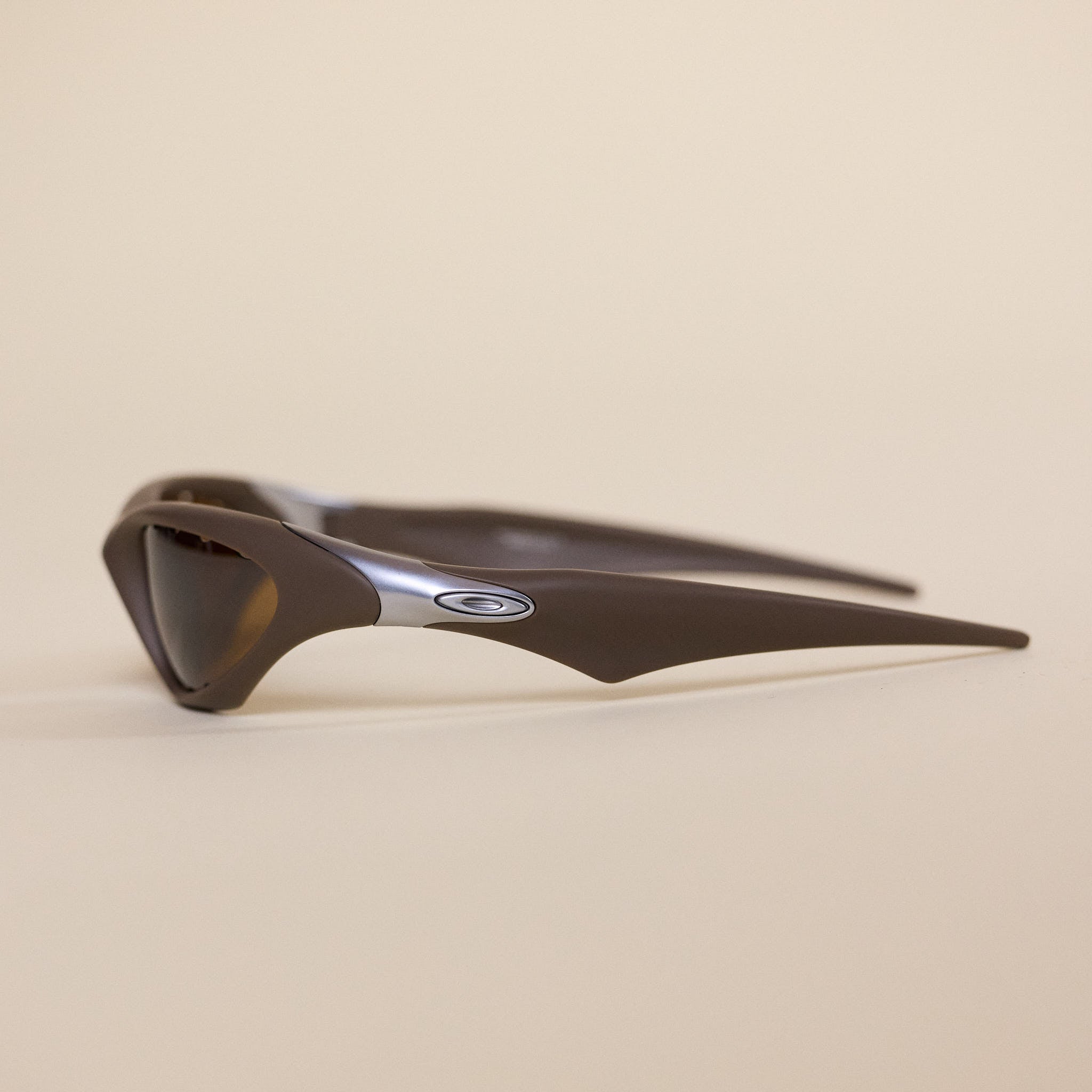 Satisfy x Oakley - Scar - Falcon / Prizm Vented Tungsten