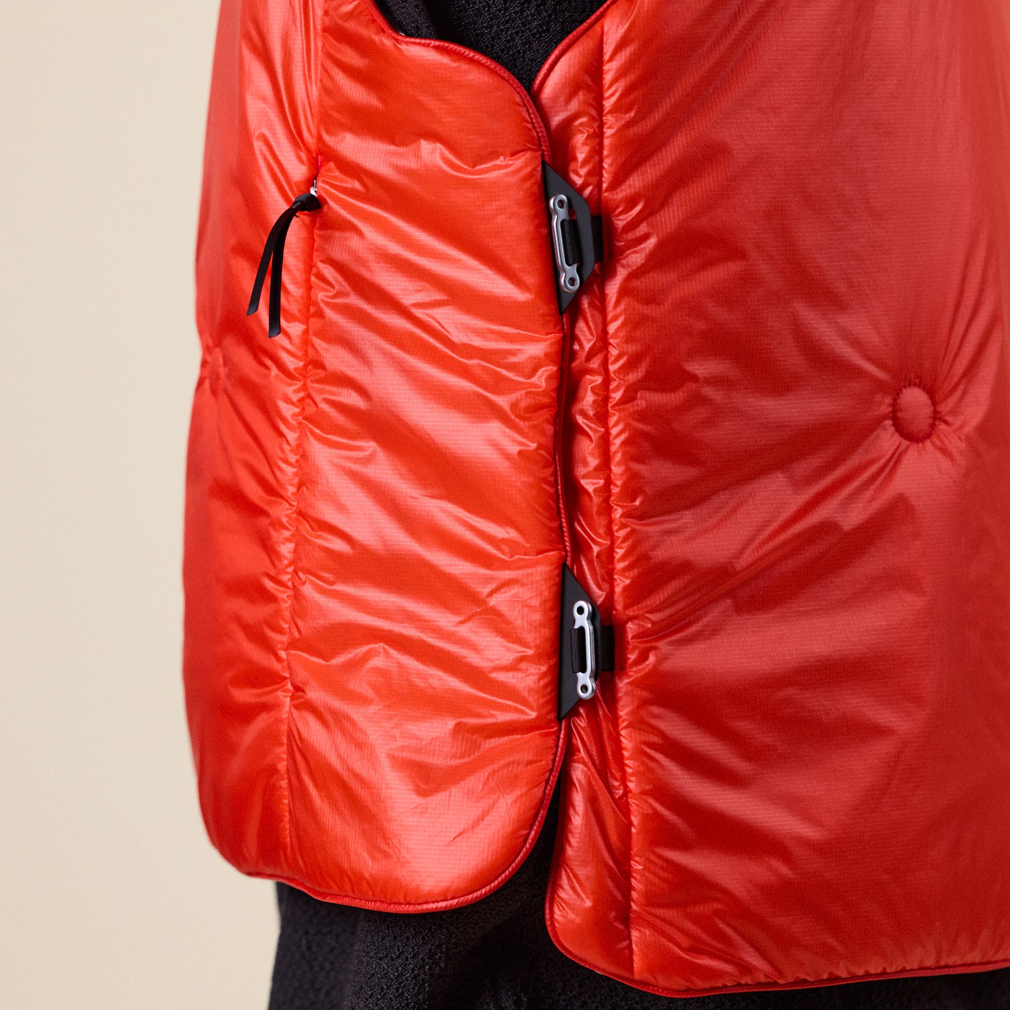 Goldwin 0 - Synthetic Insulated Vest - Scarlet