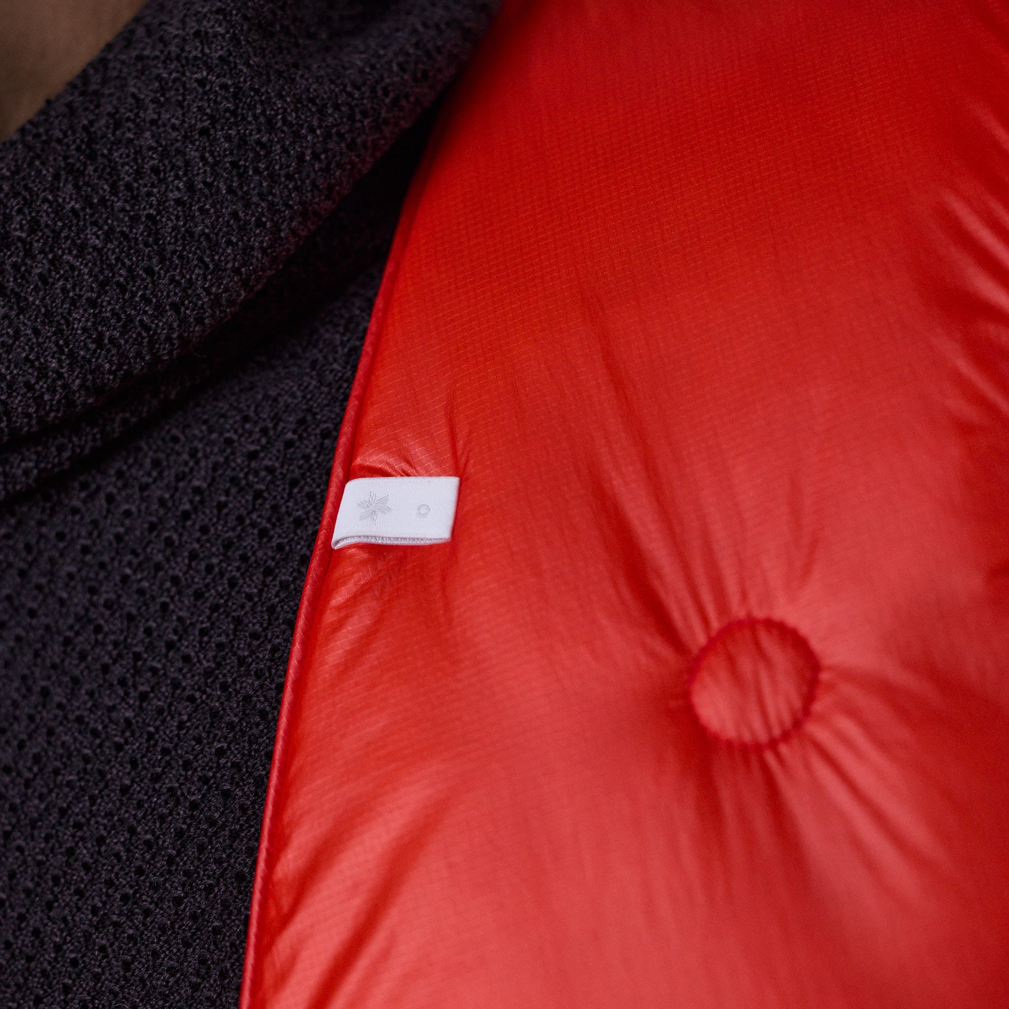 Goldwin 0 - Synthetic Insulated Vest - Scarlet