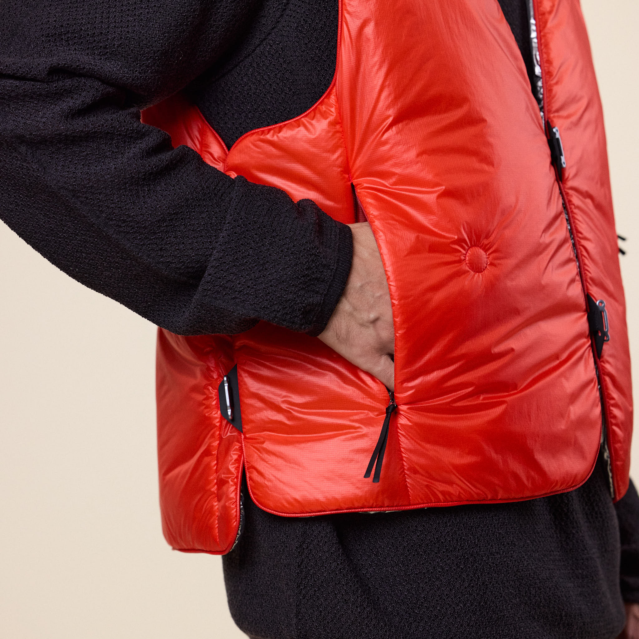 Goldwin 0 - Synthetic Insulated Vest - Scarlet