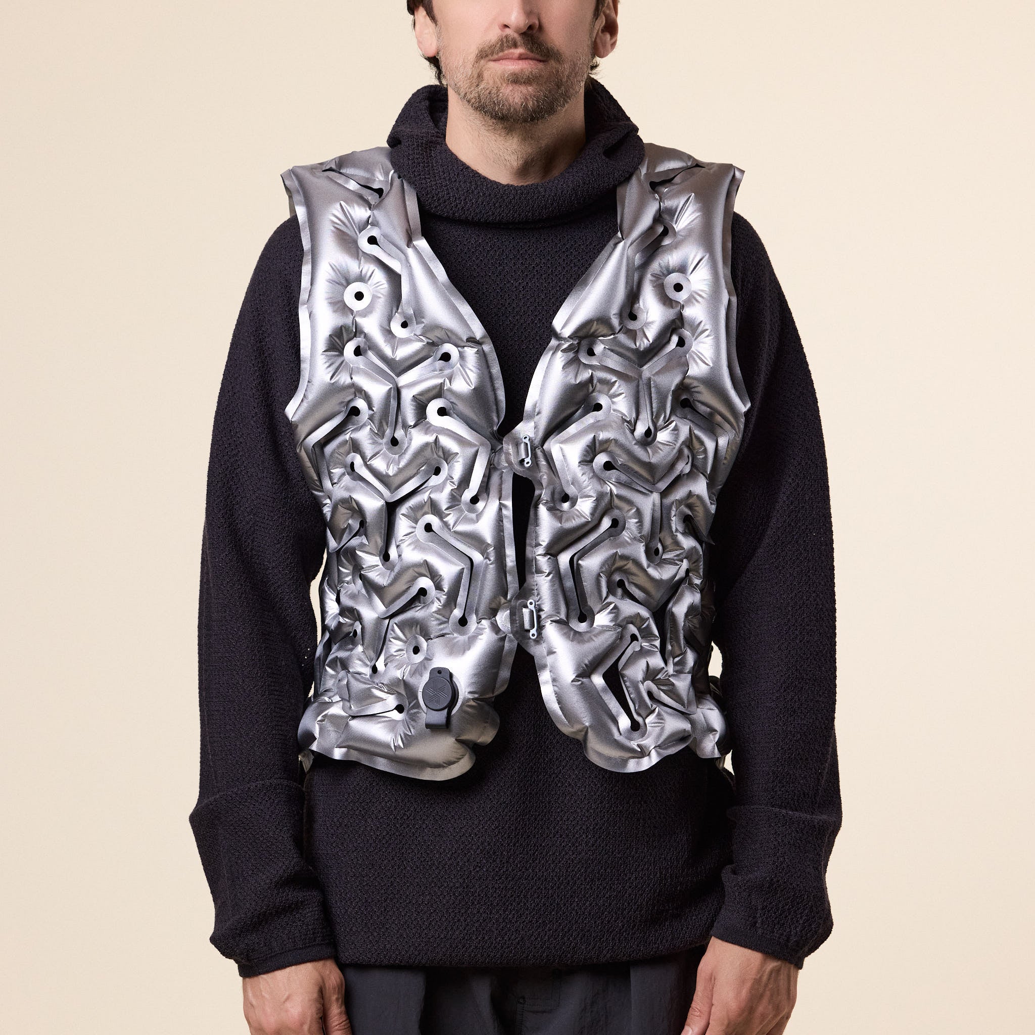 Goldwin 0 - Auxetic Air Inflated Vest - Moon Rock