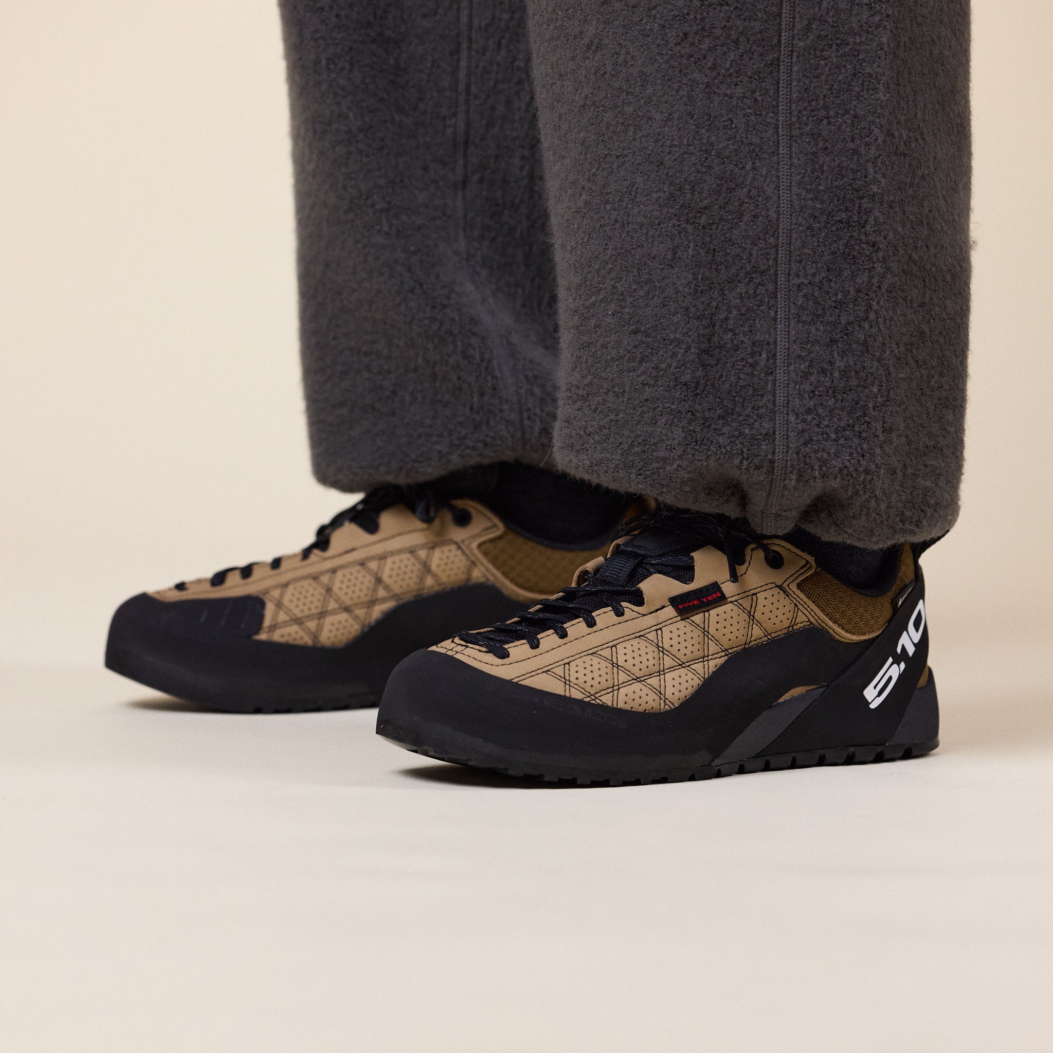 Adidas - Guide Tennie Pro Gore-Tex Shoes - Cardboard / White / Core Black