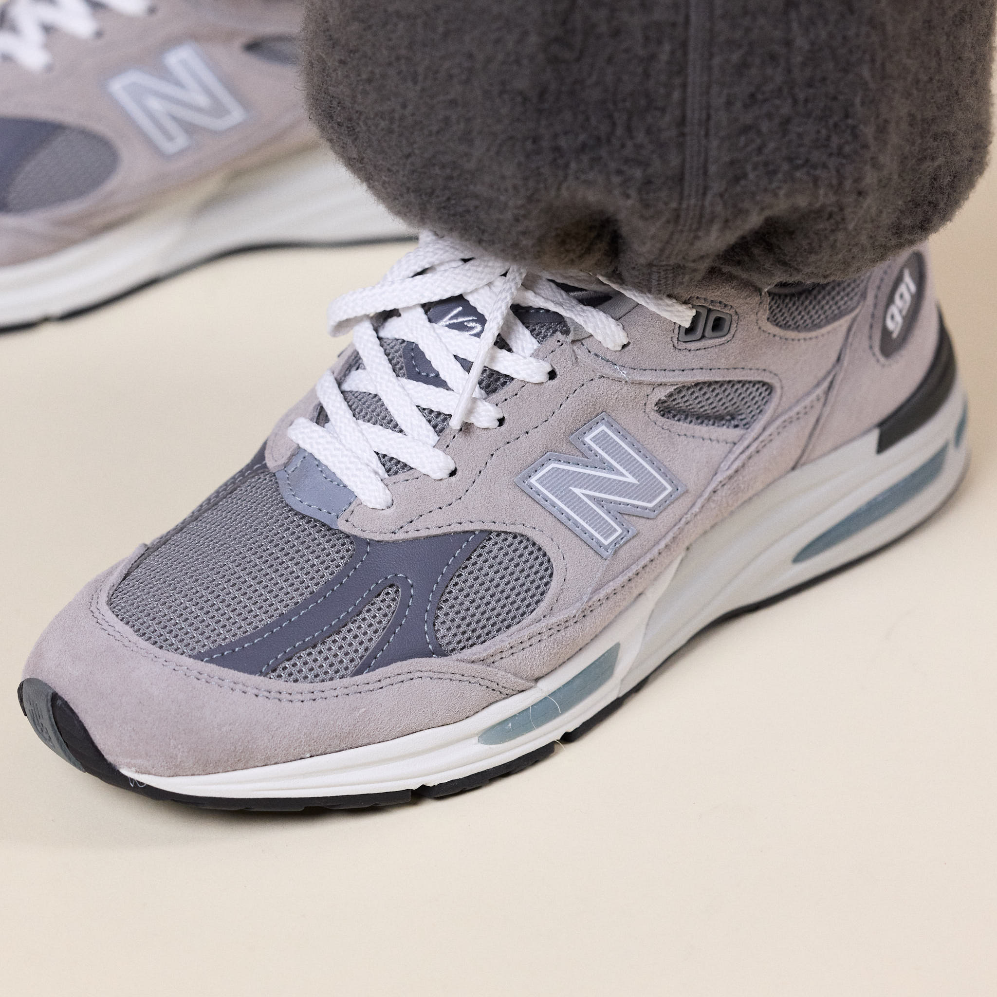 New Balance - Made in UK 991 v2 - Dove / Alloy / Silver
