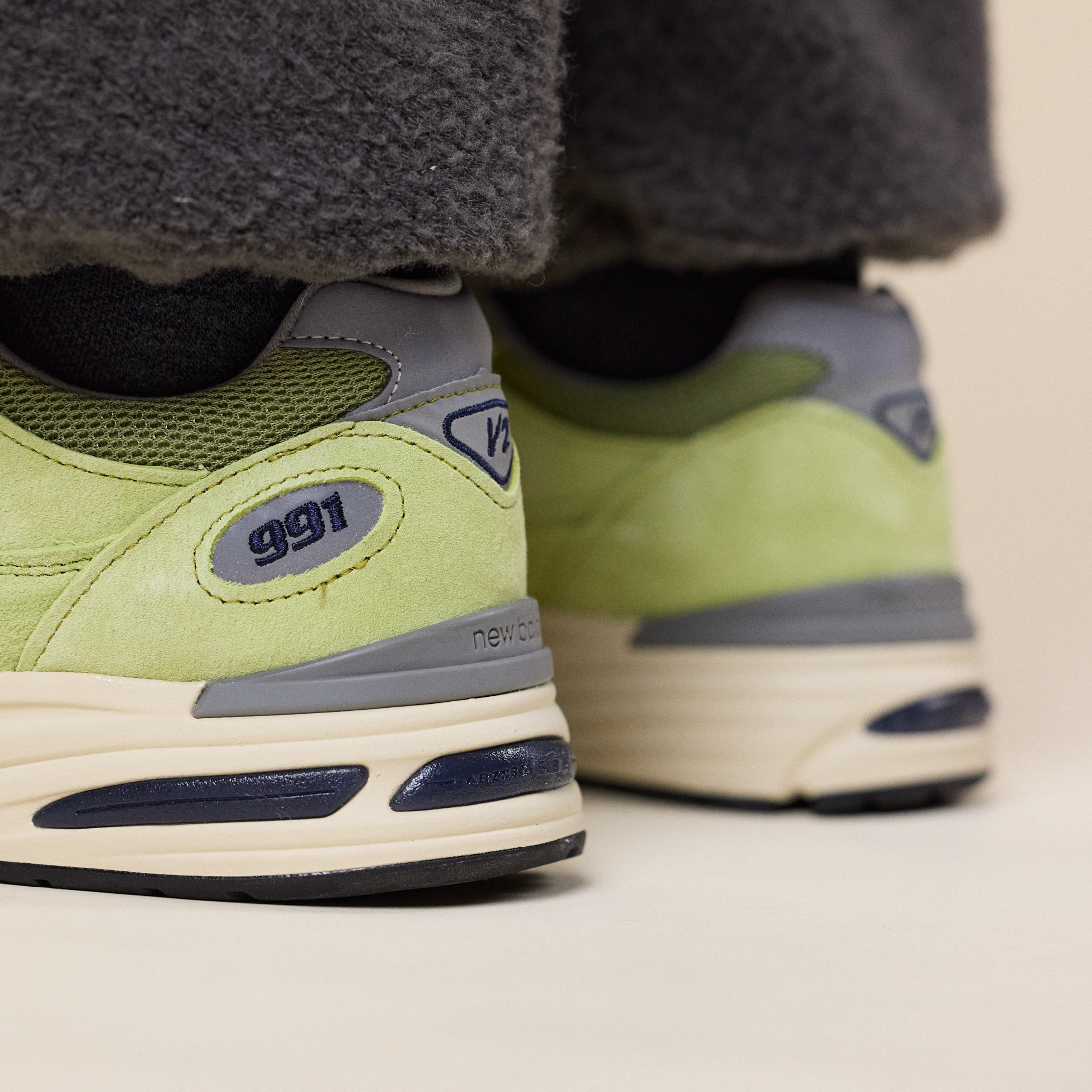 New Balance - Made in UK 991 v2 - Green Banana / Moss / Moon Mist
