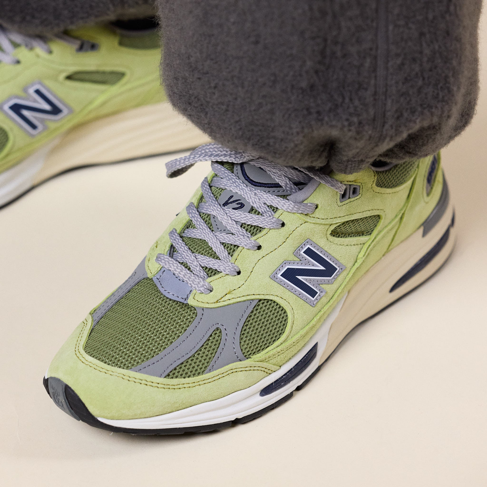 New Balance - Made in UK 991 v2 - Green Banana / Moss / Moon Mist
