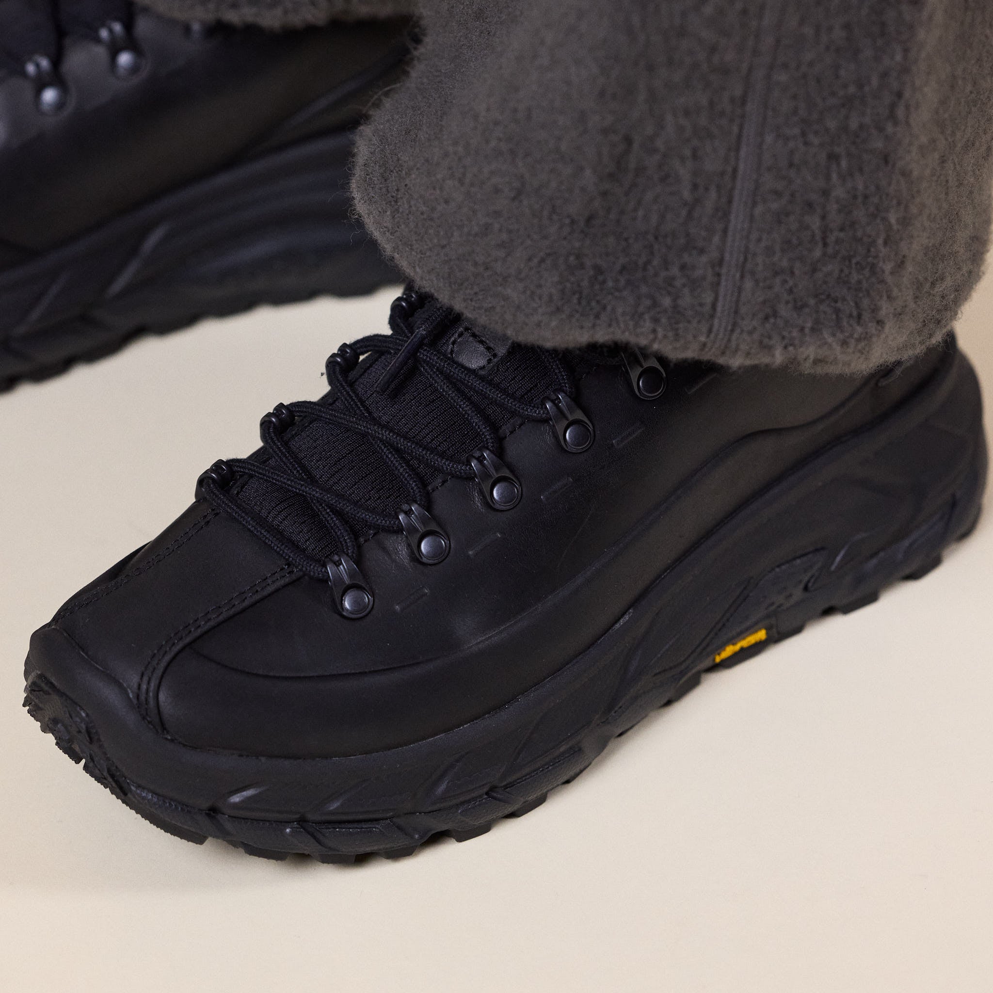 HOKA - Elite Terrain System Tor Summit - Black / Black