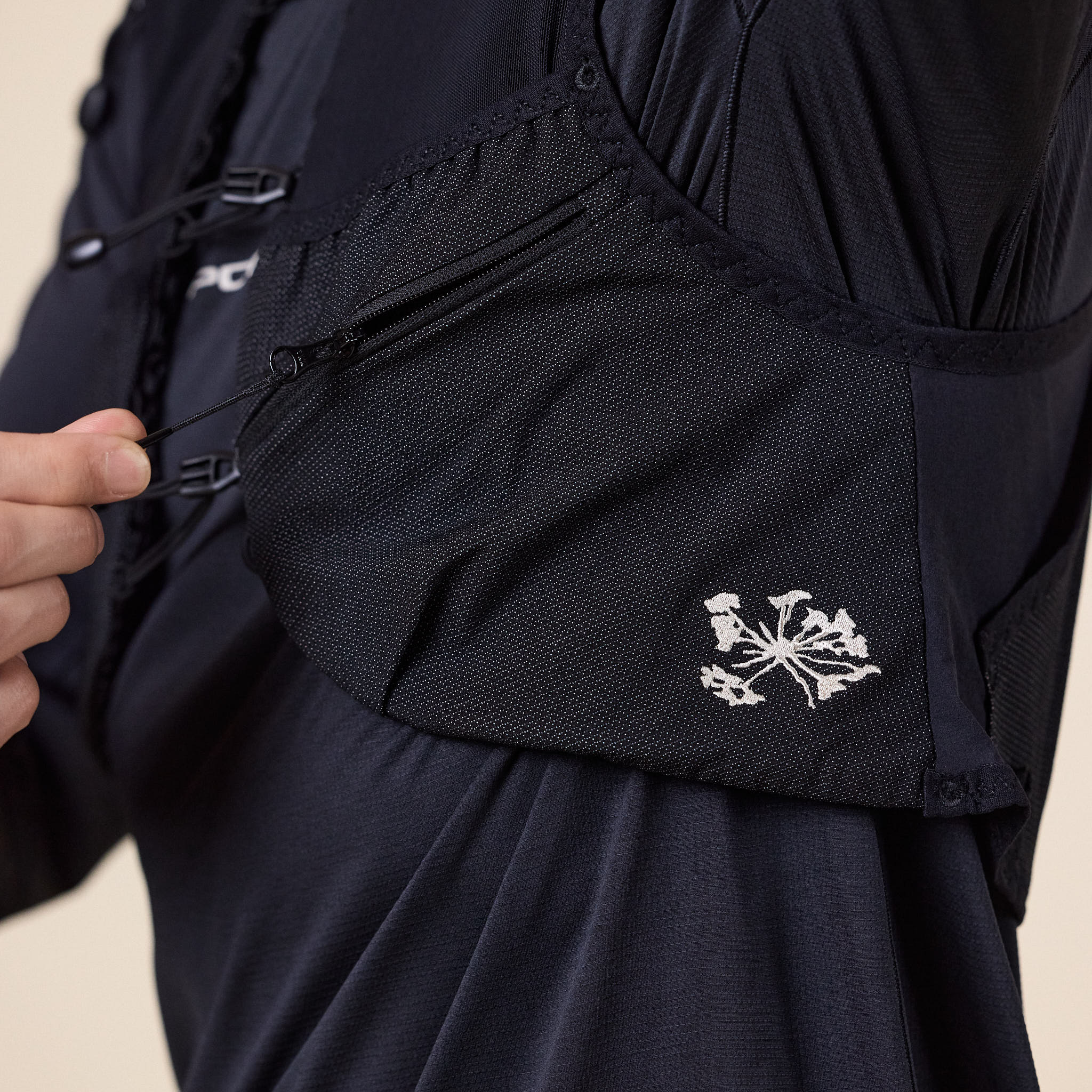 Portal - Passage Cargo Vest - Black Beauty