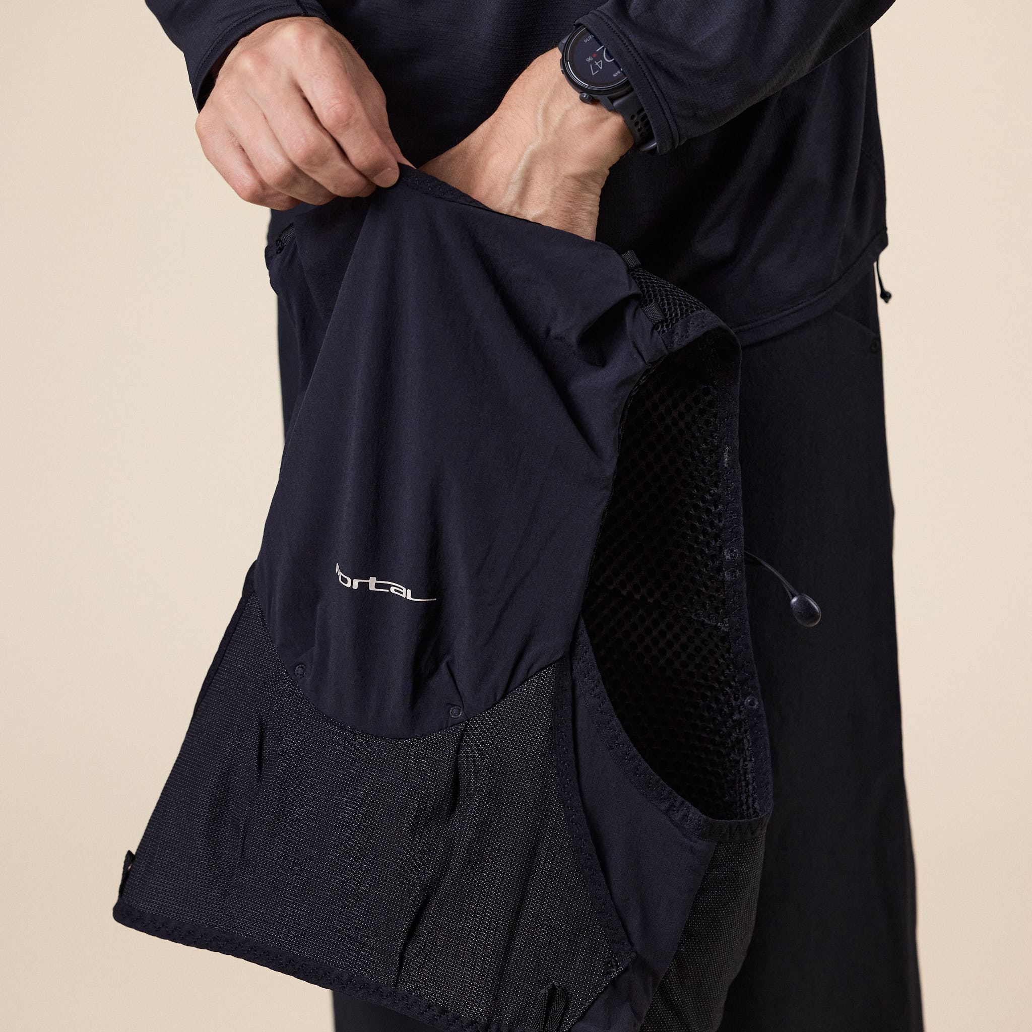 Portal - Passage Cargo Vest - Black Beauty