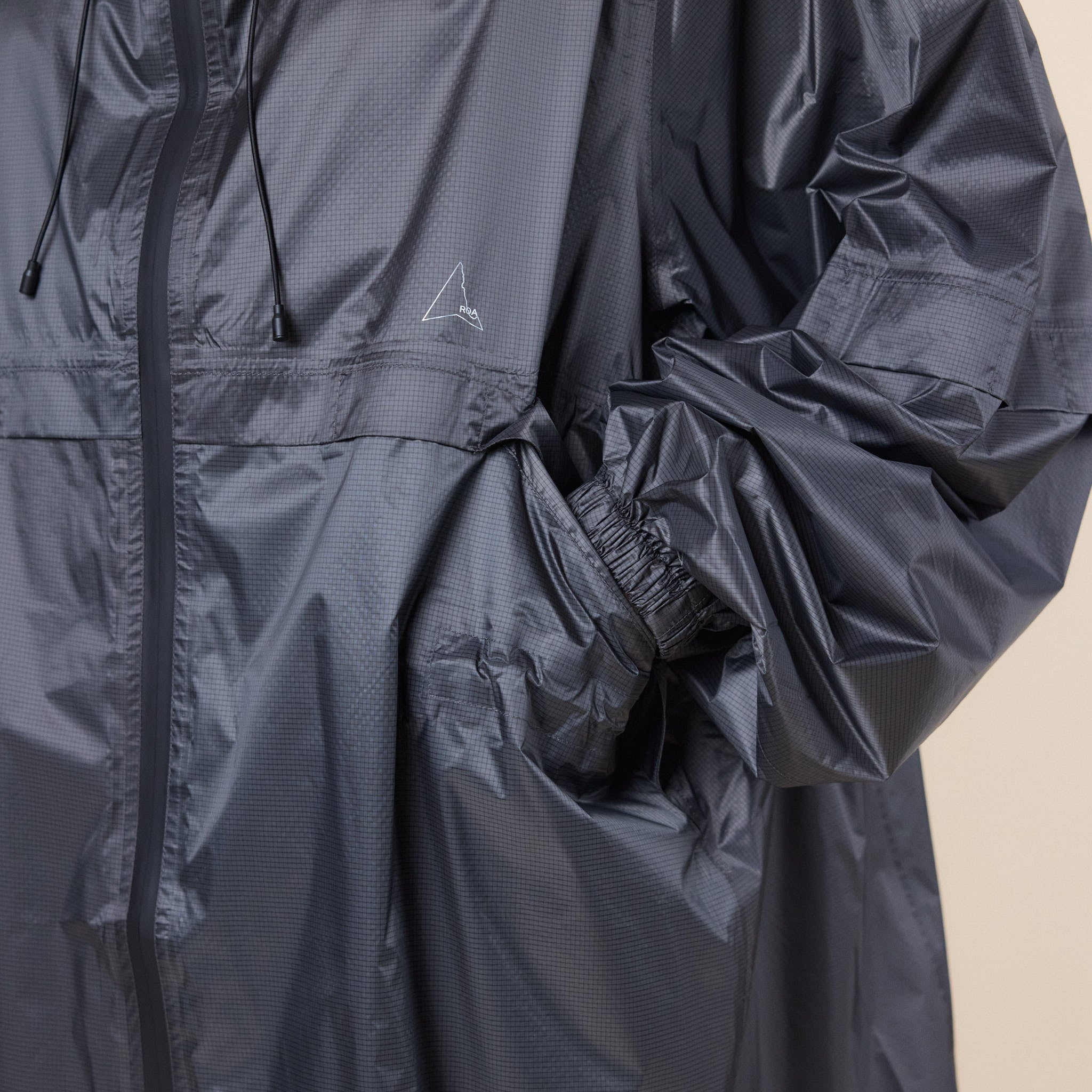 Roa Hiking - Surface Packable Grid Rain Coat - Dark Grey
