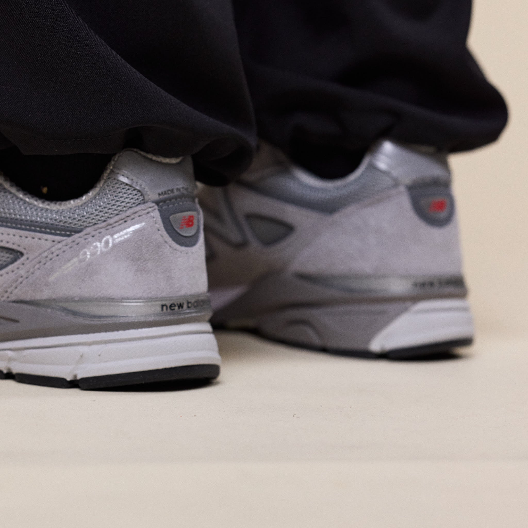 New Balance - Made in USA 990 v4 - Grey