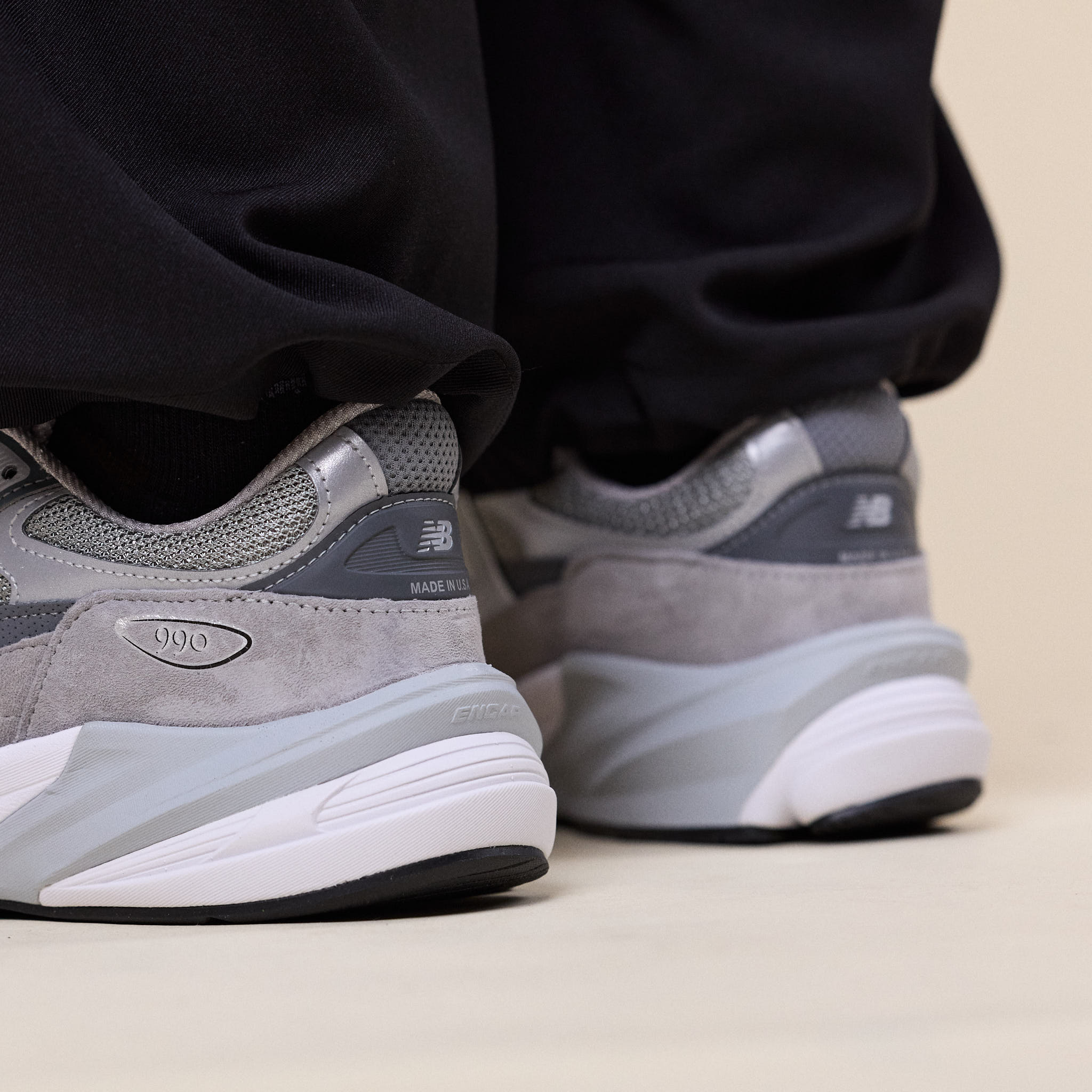 New Balance - Made in USA 990 v6 - Grey