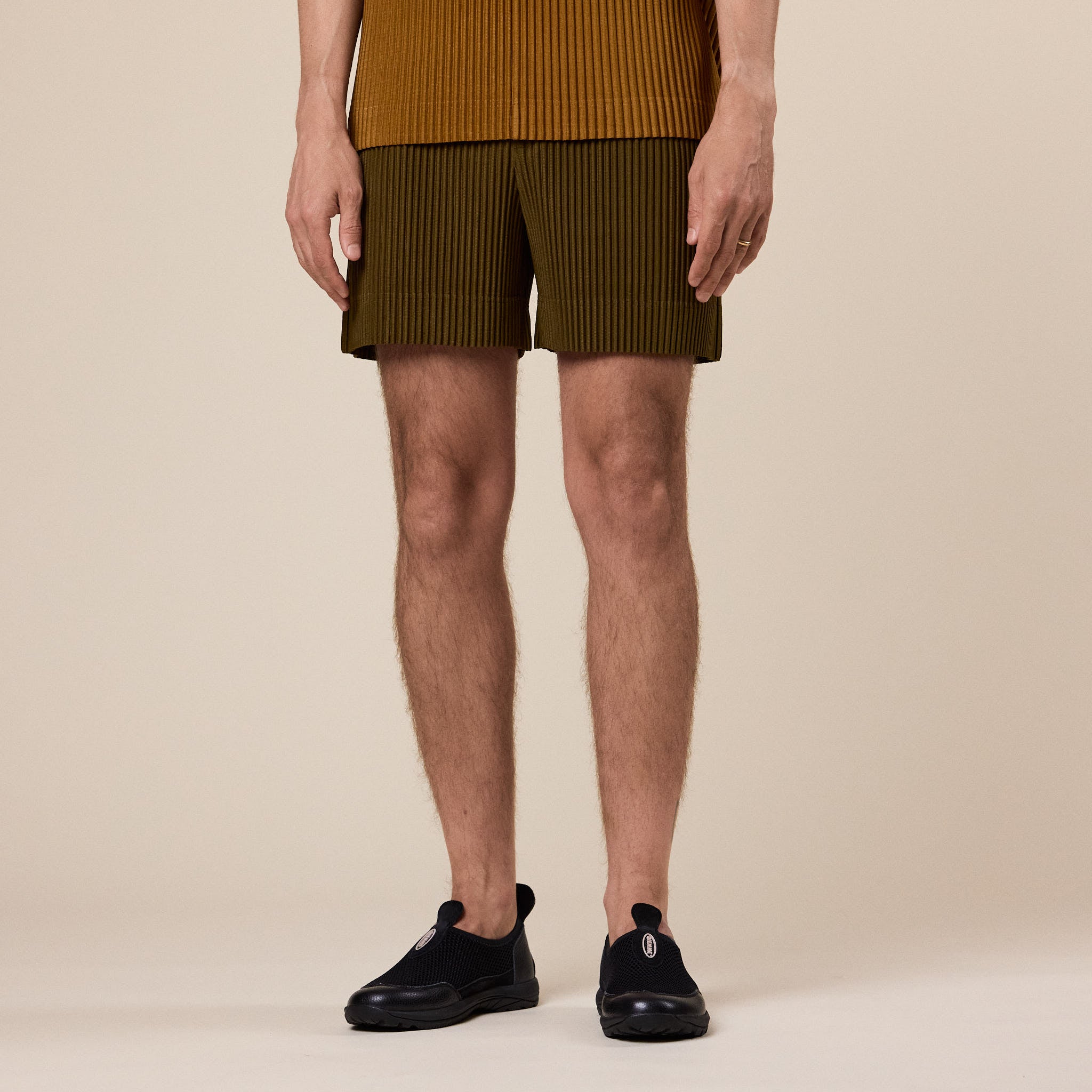 Homme Plissé Issey Miyake - Colourful Pleats Shorts - Cinque Terre Rock Green
