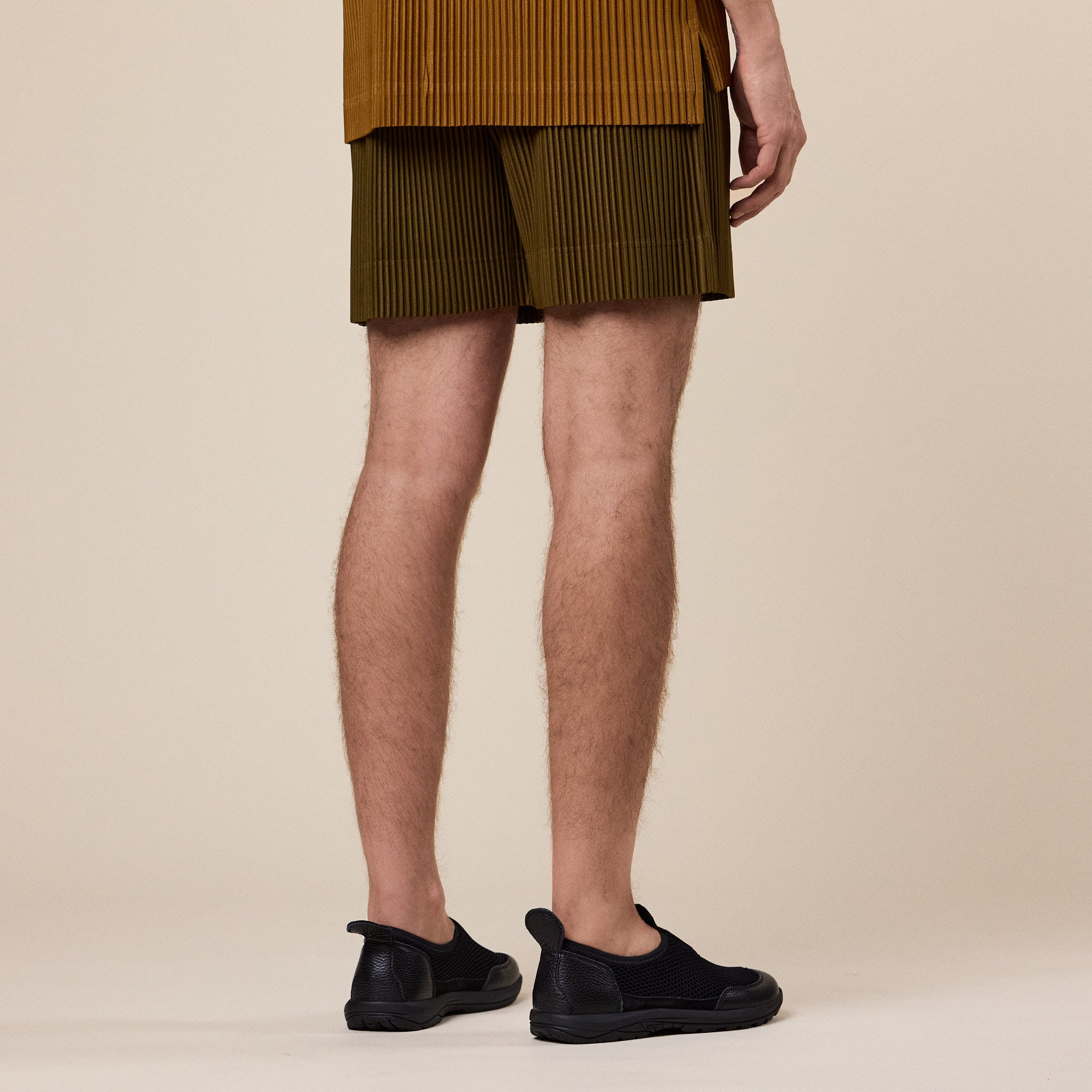 Homme Plissé Issey Miyake - Colourful Pleats Shorts - Cinque Terre Rock Green